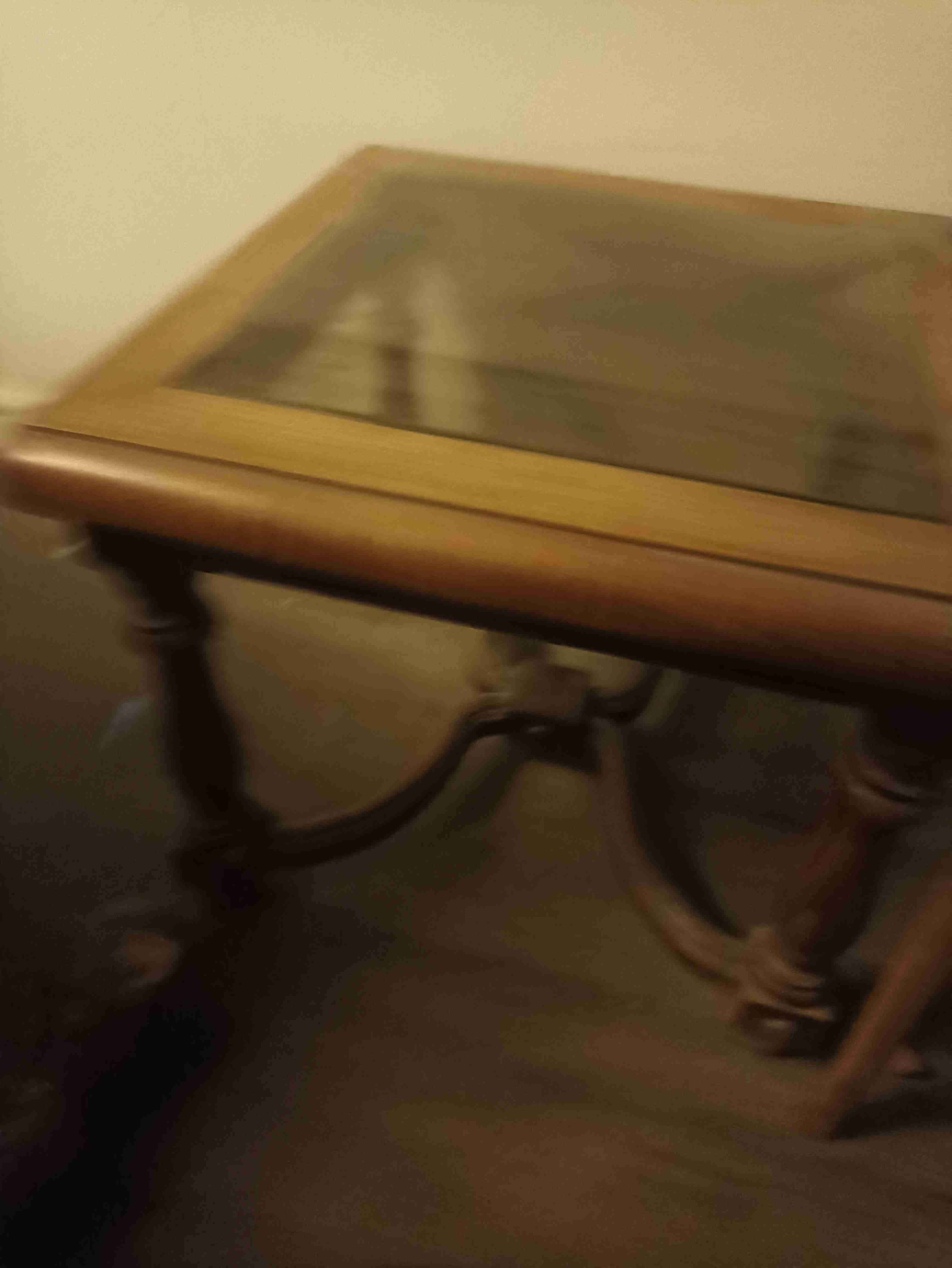 Mesa lateral de madera