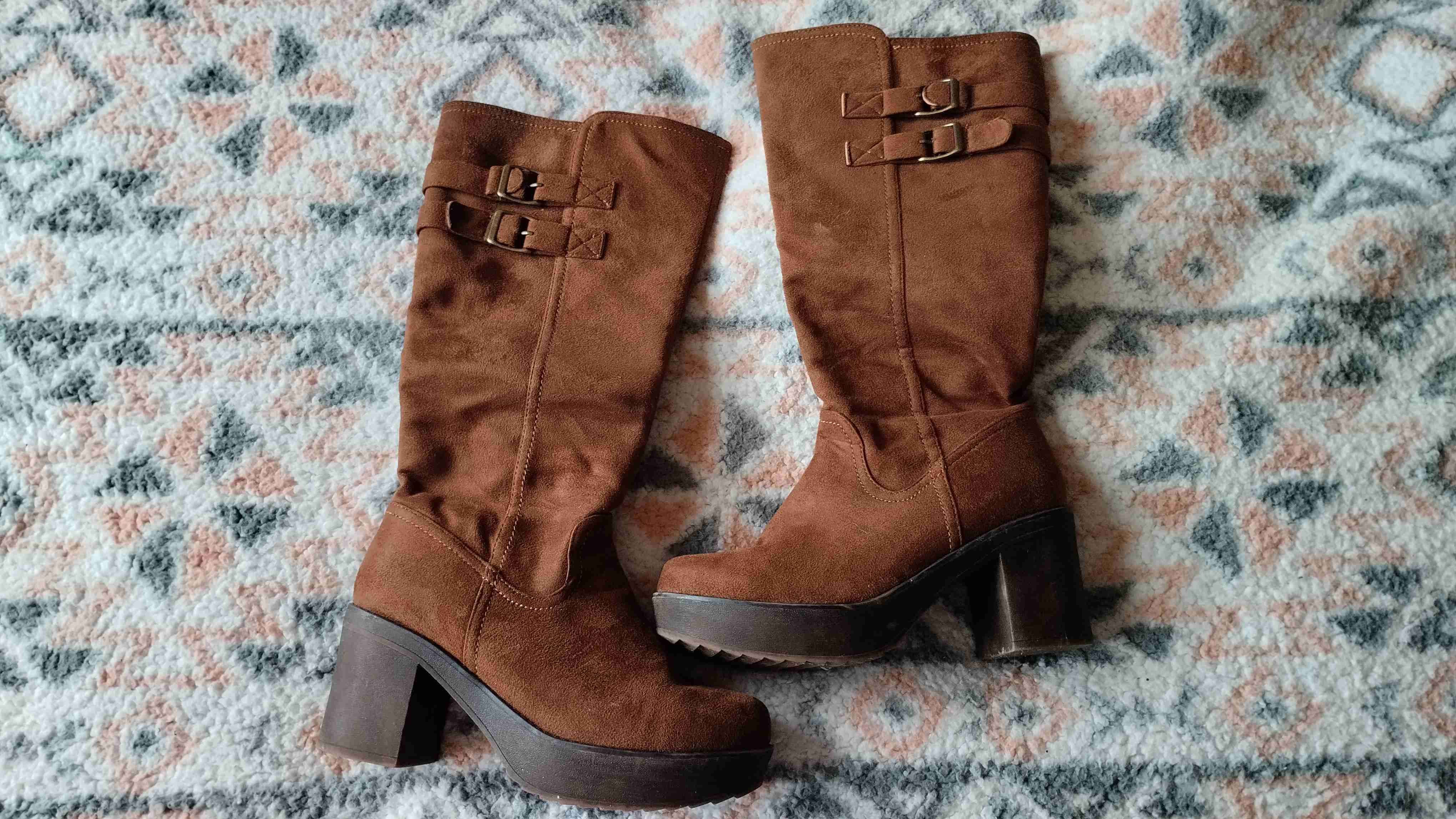 Botas marrones con tacón