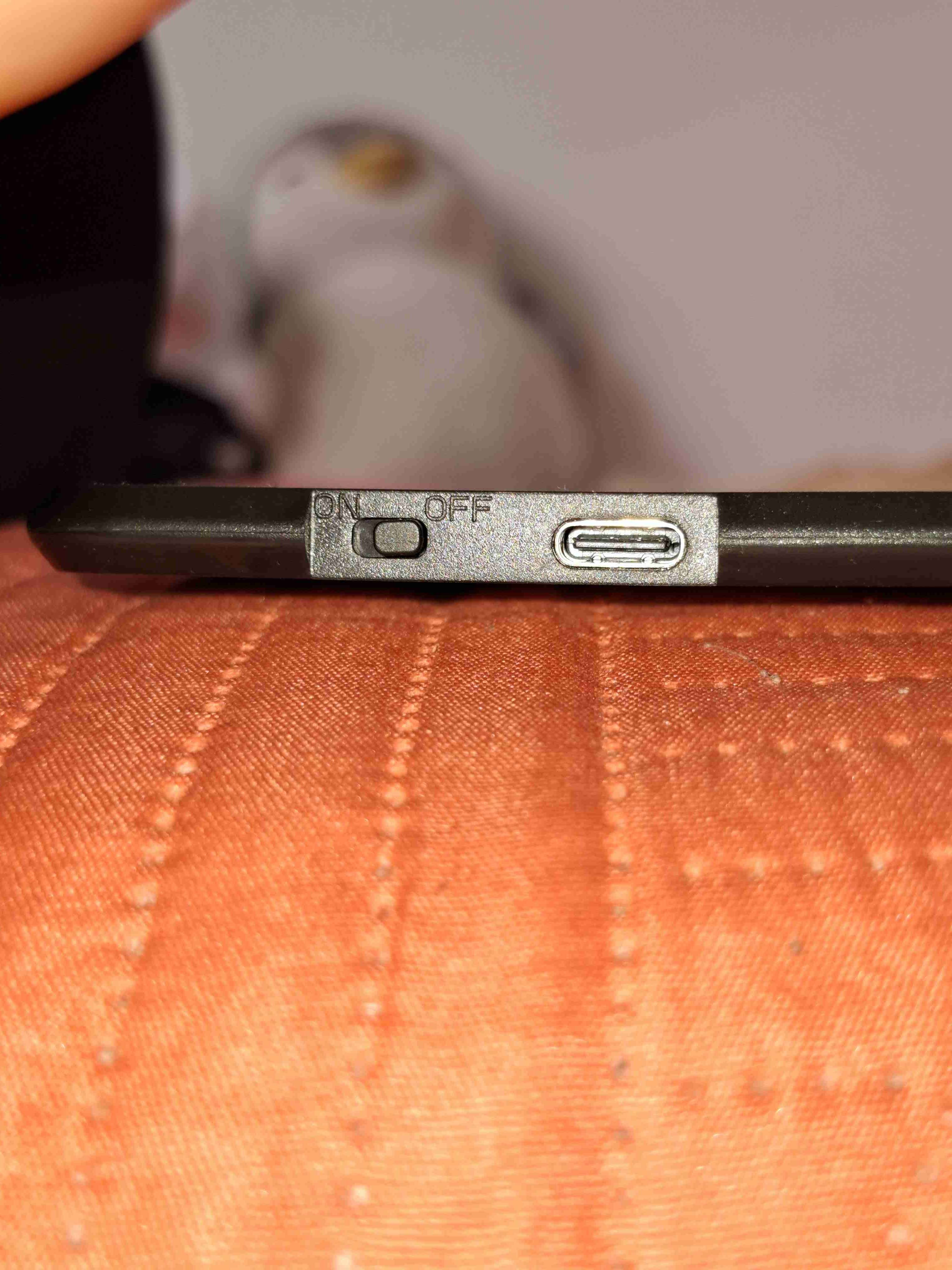 Teclado Bluetooth con touchpad - miniatura 4