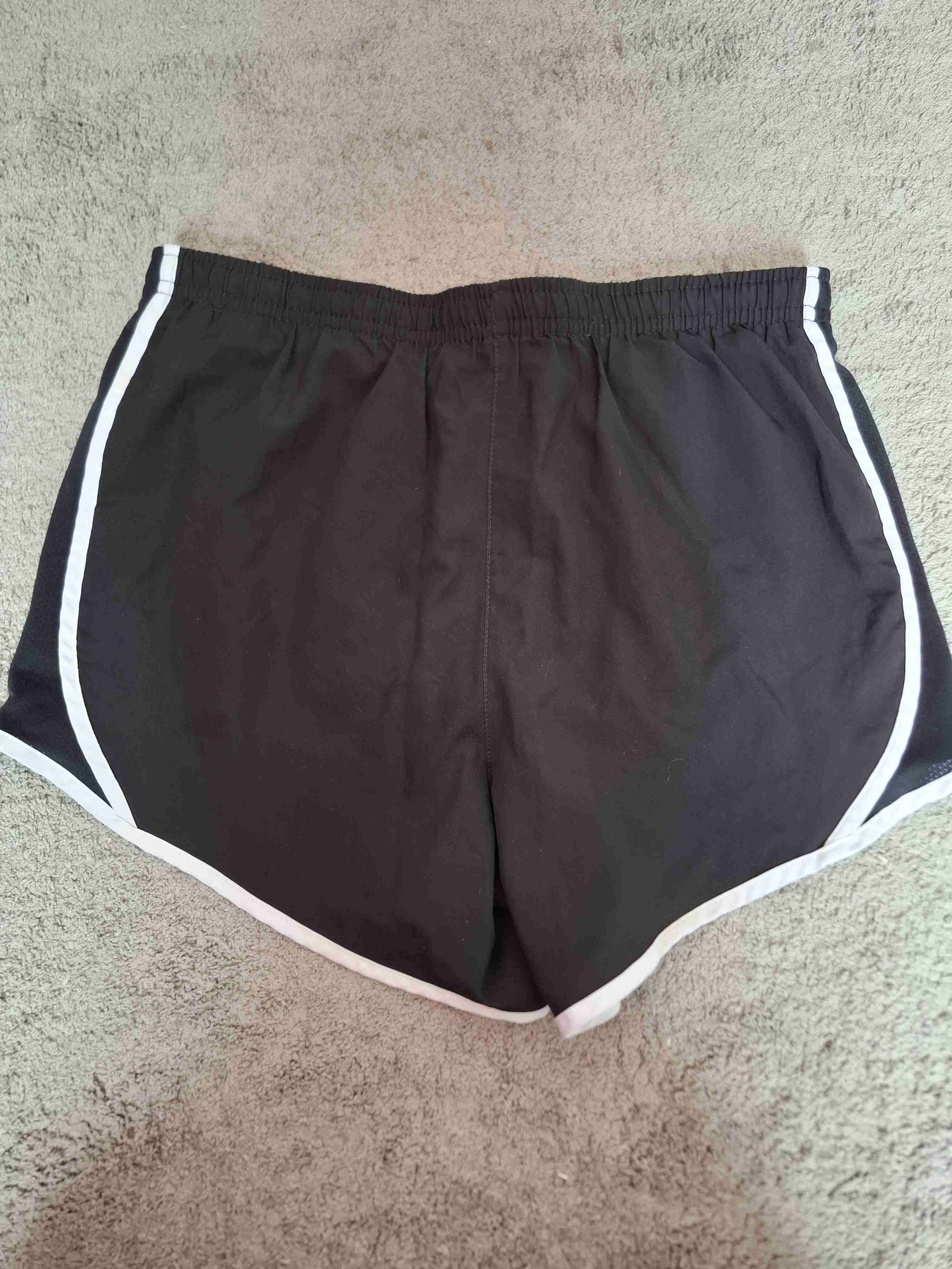 Short deportivo negro Nike - miniatura 3