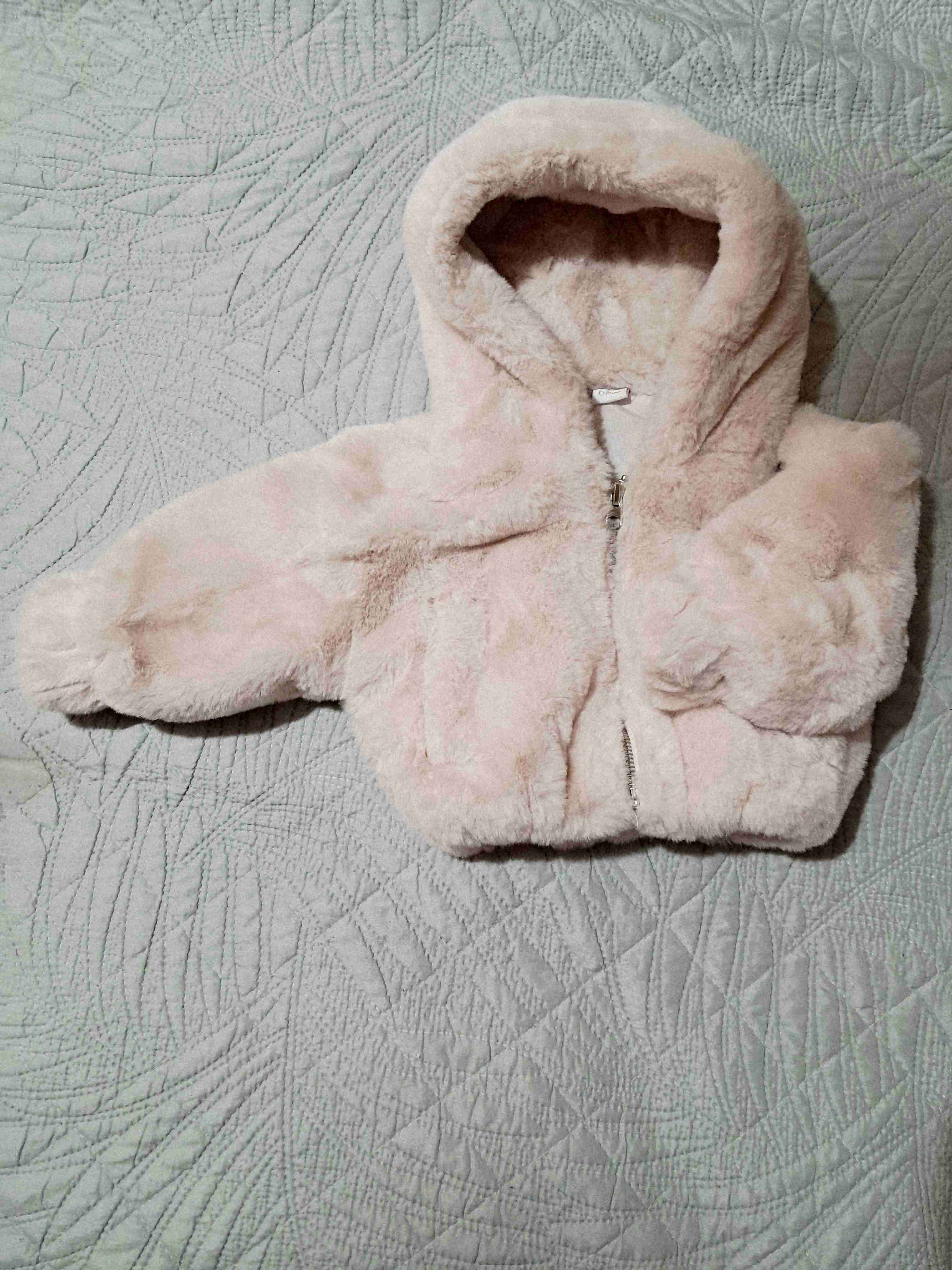 Chaqueta bebé peluda beige