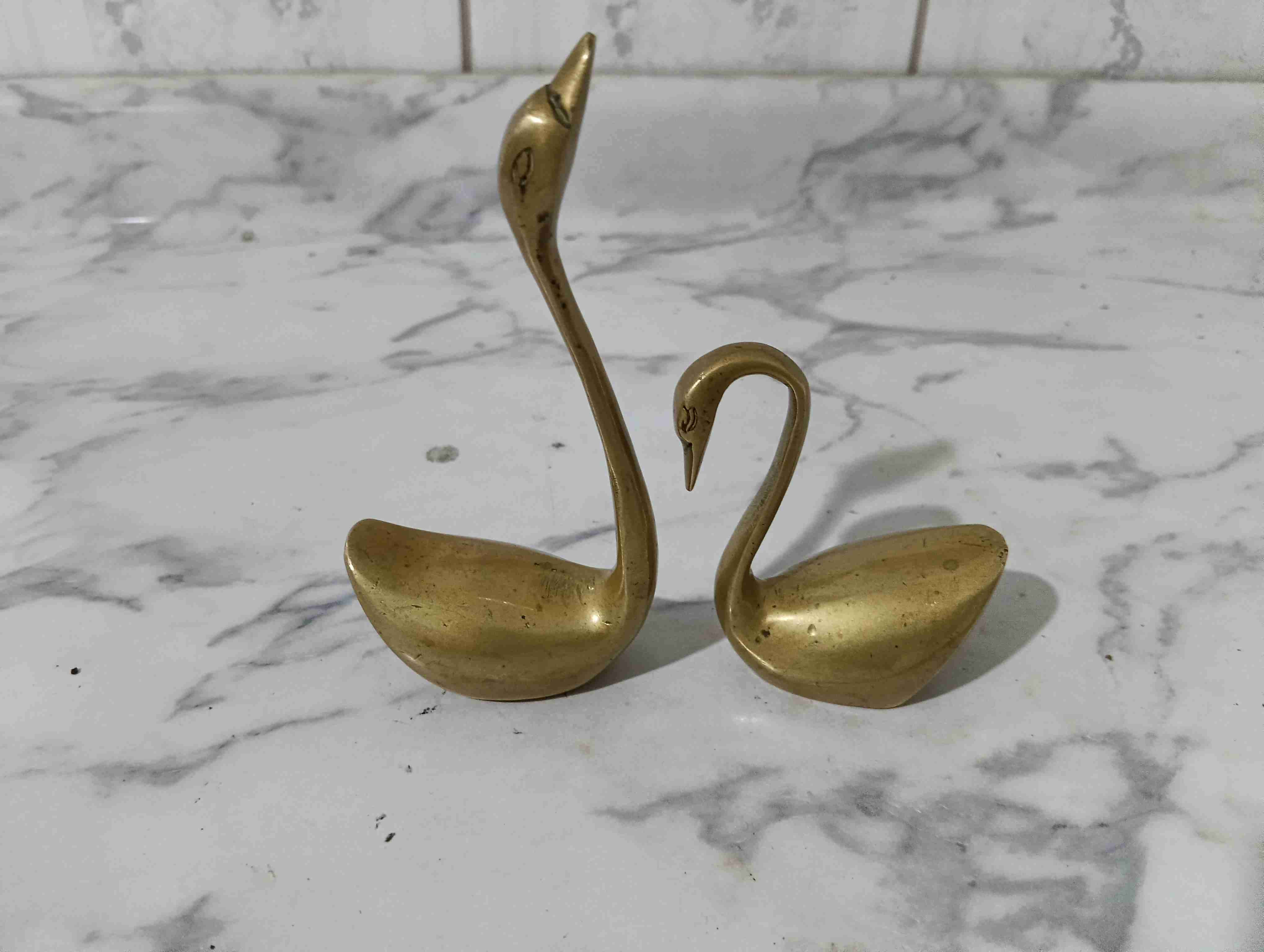 Figuras decorativas de cisne en bronce - miniatura 1