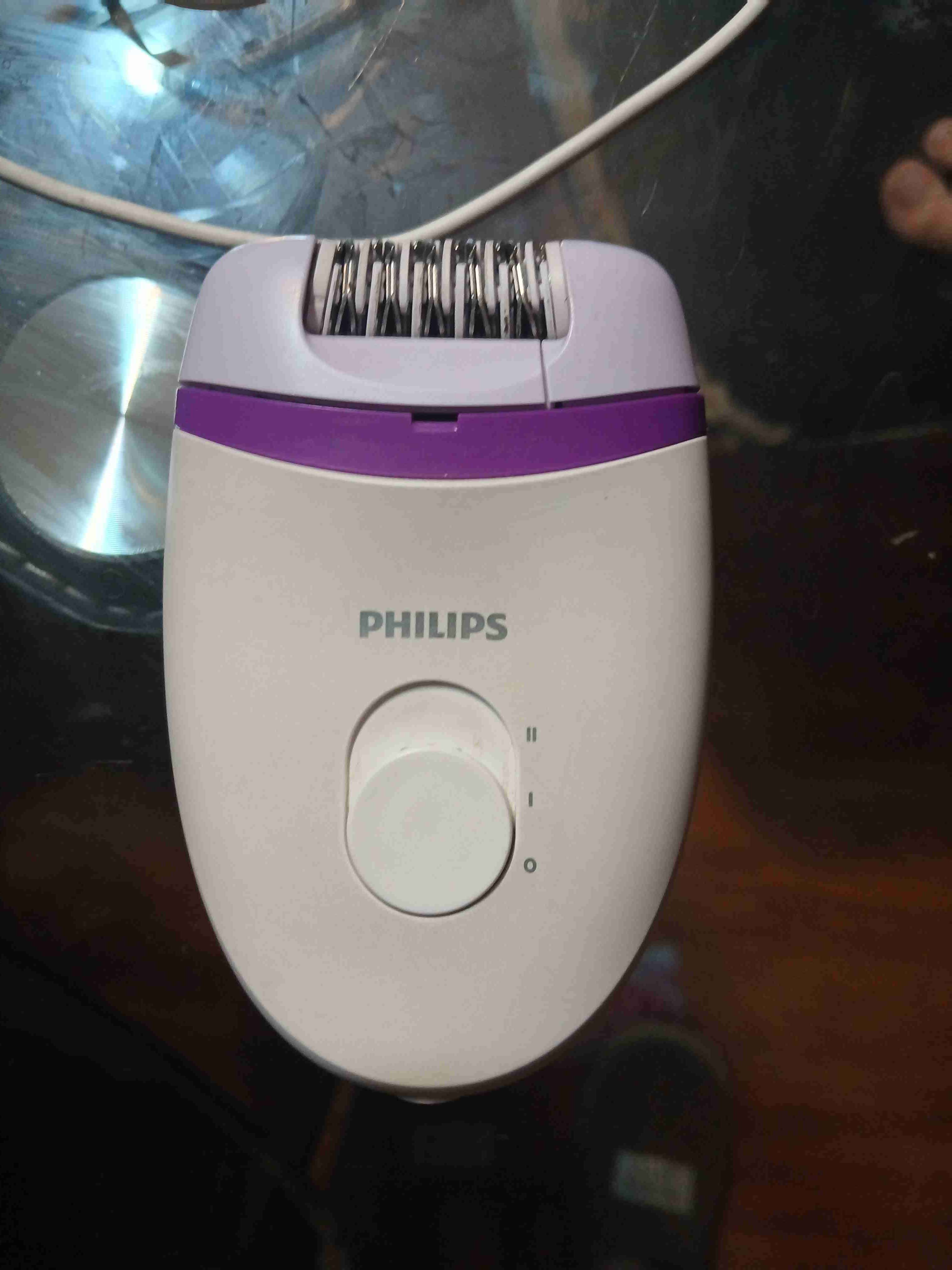 Depiladora Philips con cargador - miniatura 2