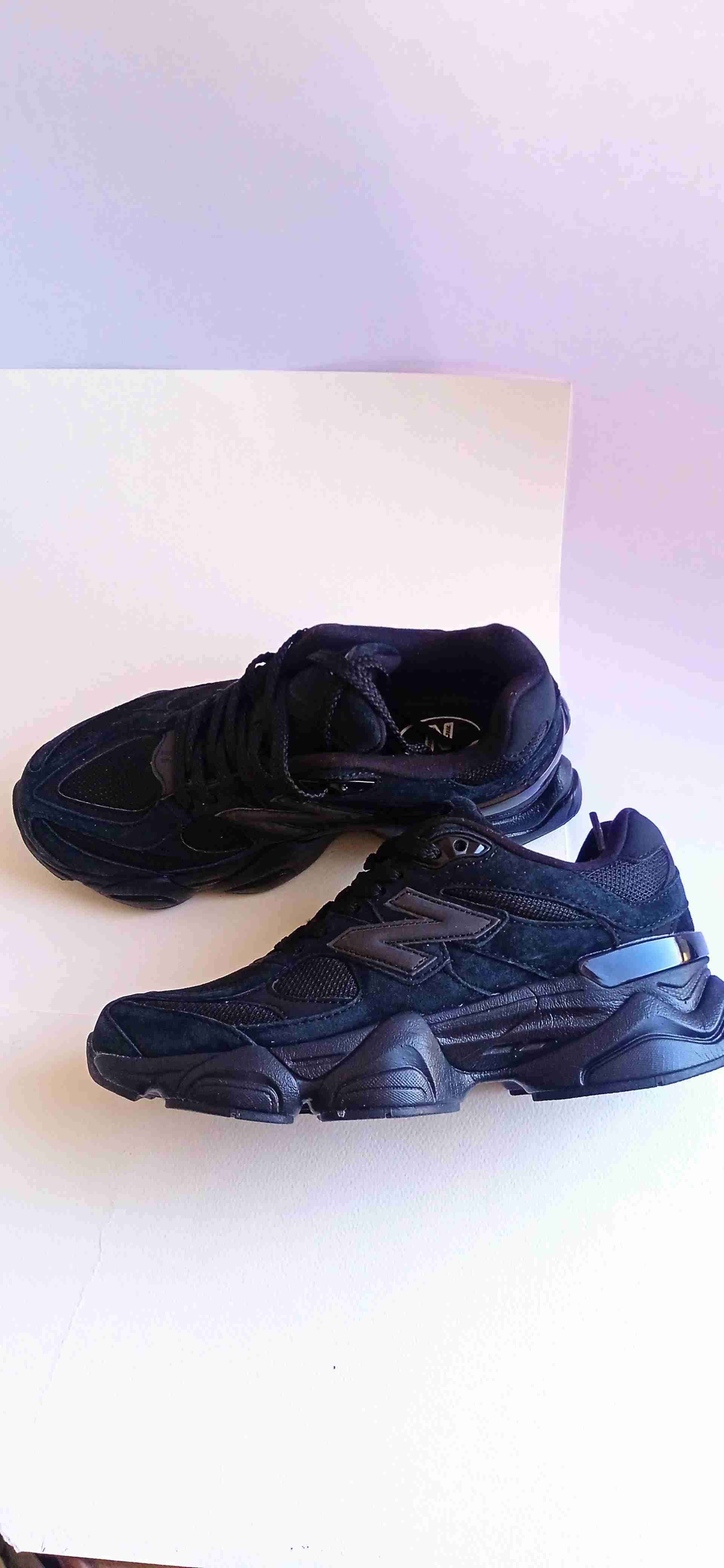 Zapatillas negras deportivas - miniatura 1