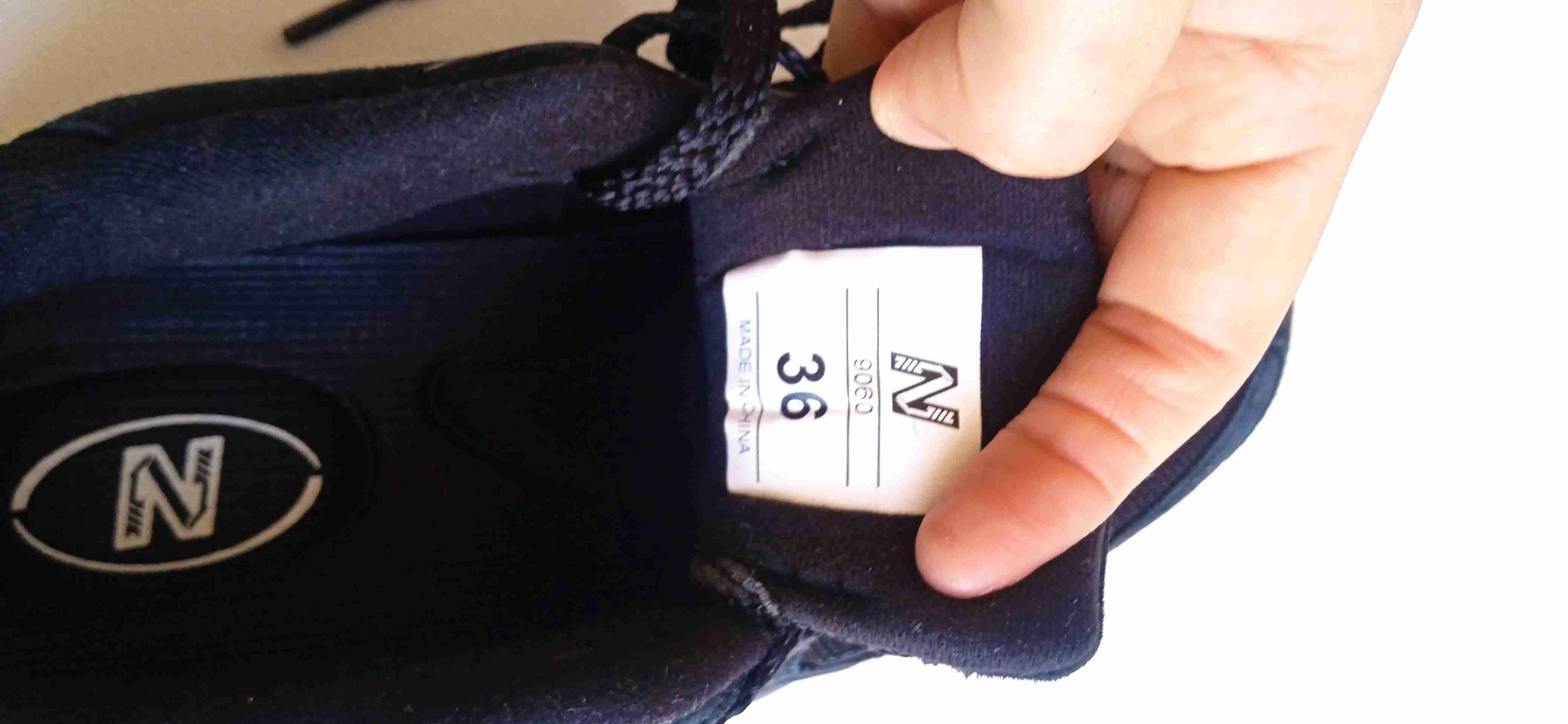 Zapatillas negras deportivas - miniatura 4