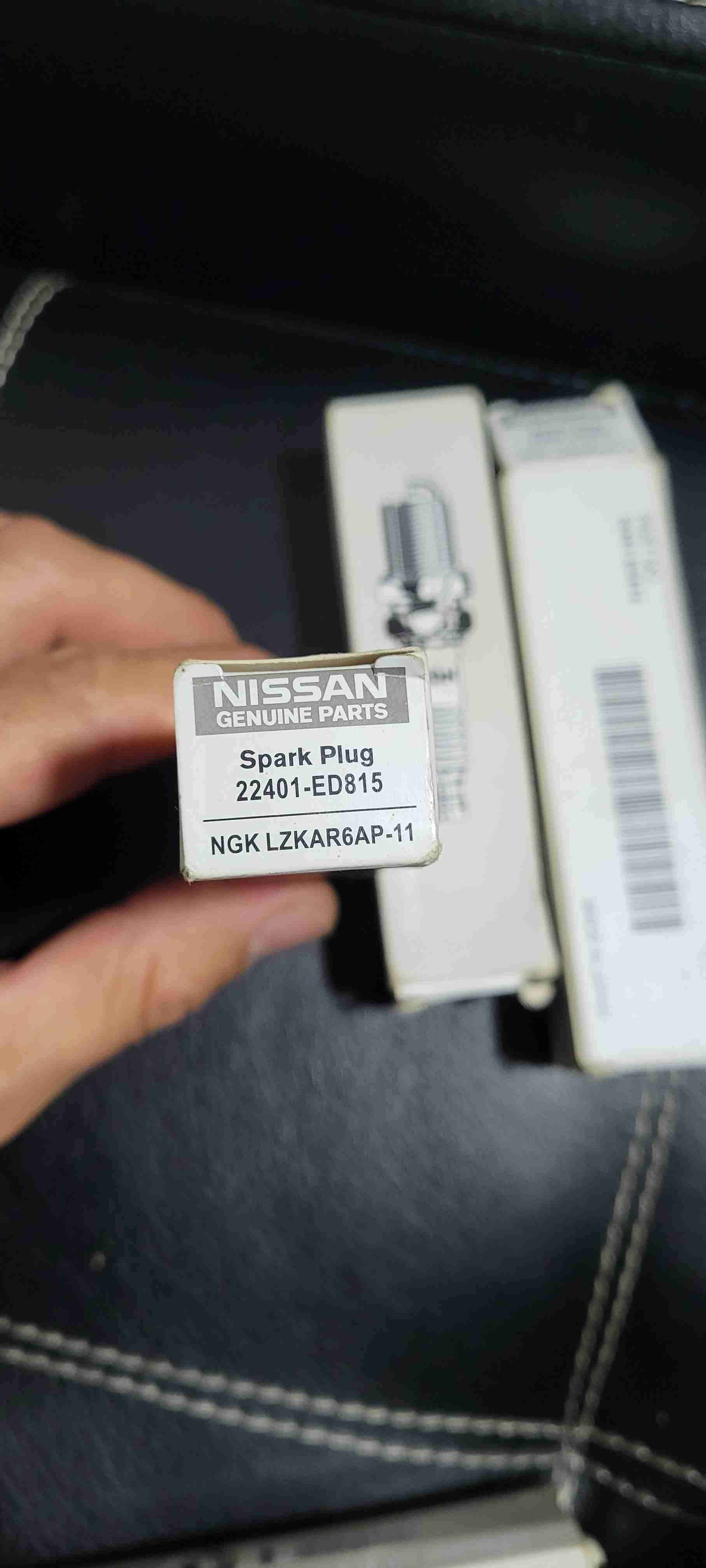 Bujías nuevas NGK Nissan - miniatura 3