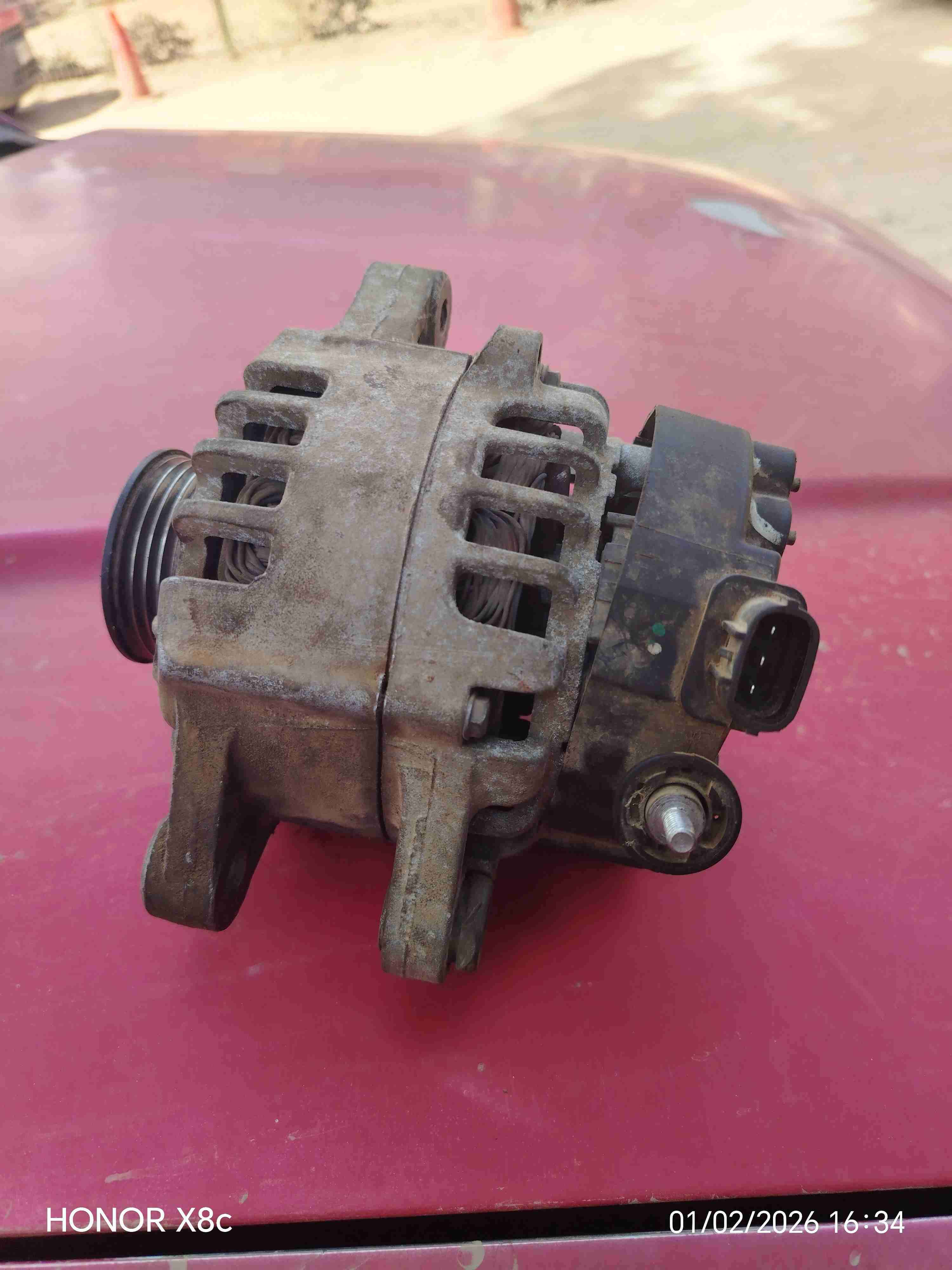 Alternador de auto usado - miniatura 4