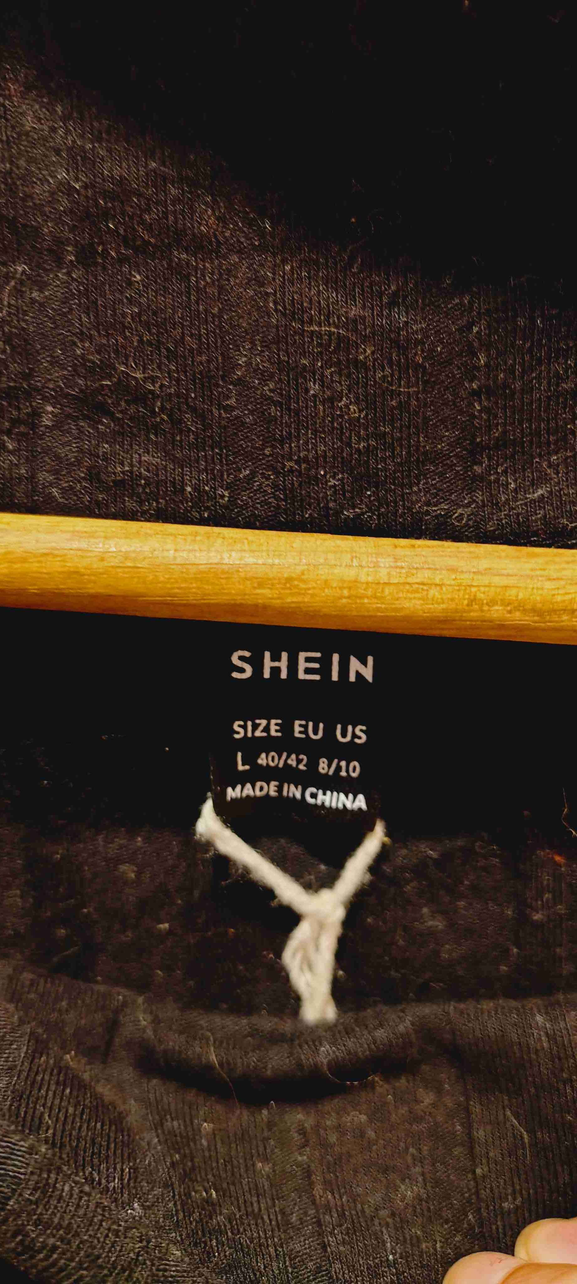 Falda negra ajustada - miniatura 2