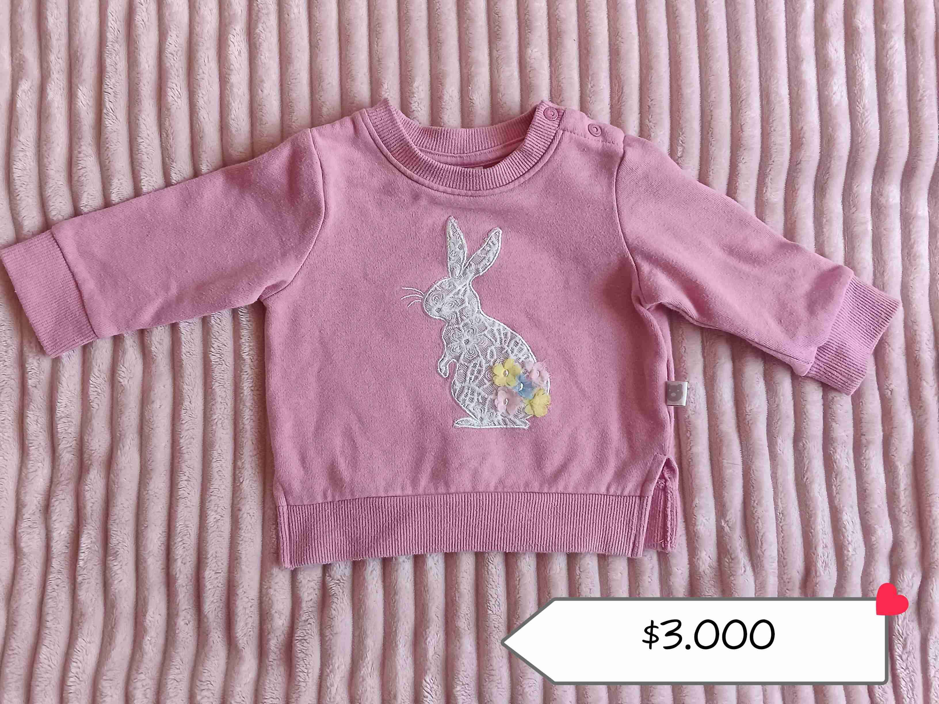 Polerón rosa con diseño de conejo - miniatura 1