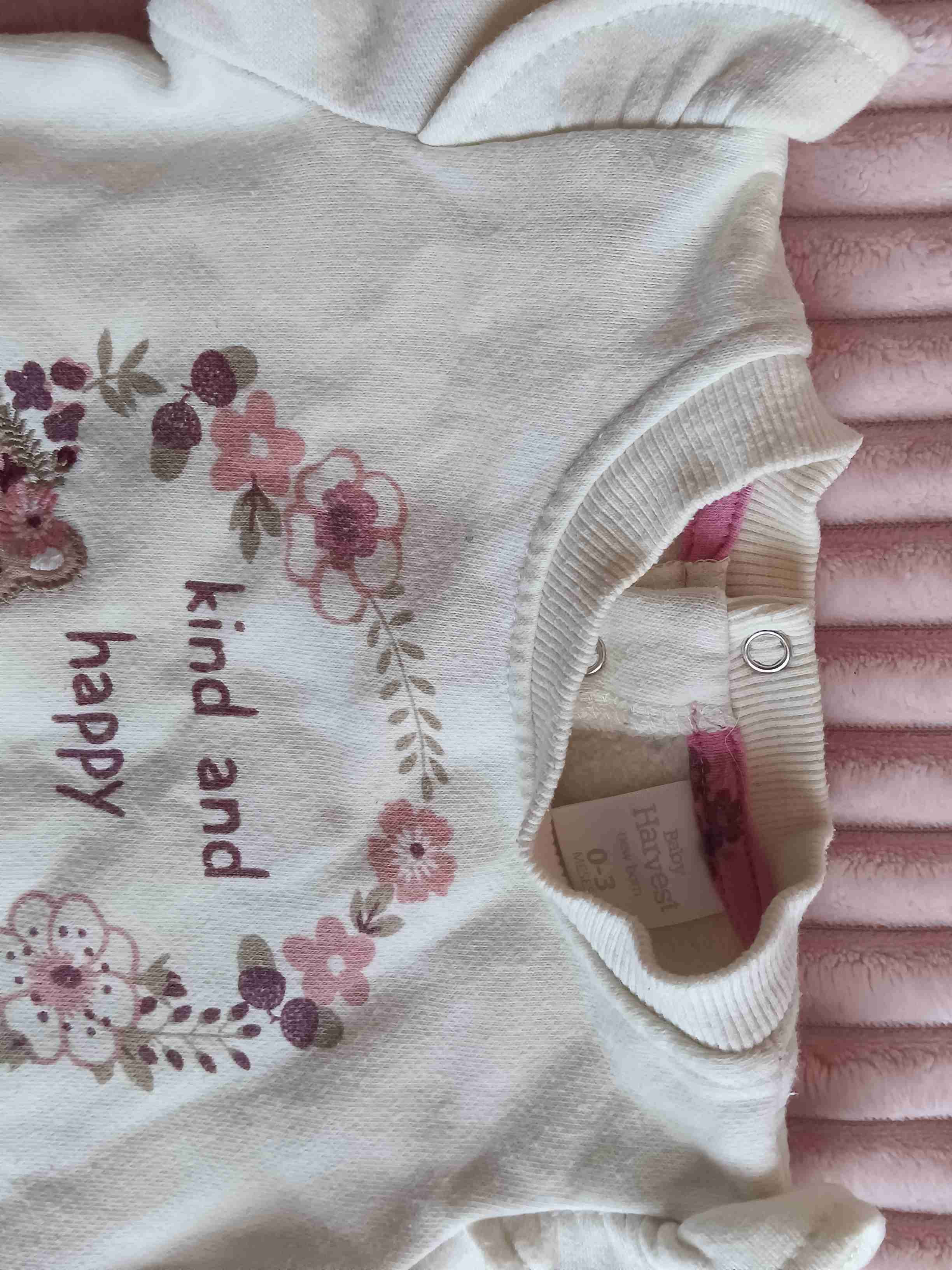 Polerón rosa con diseño de conejo - miniatura 4