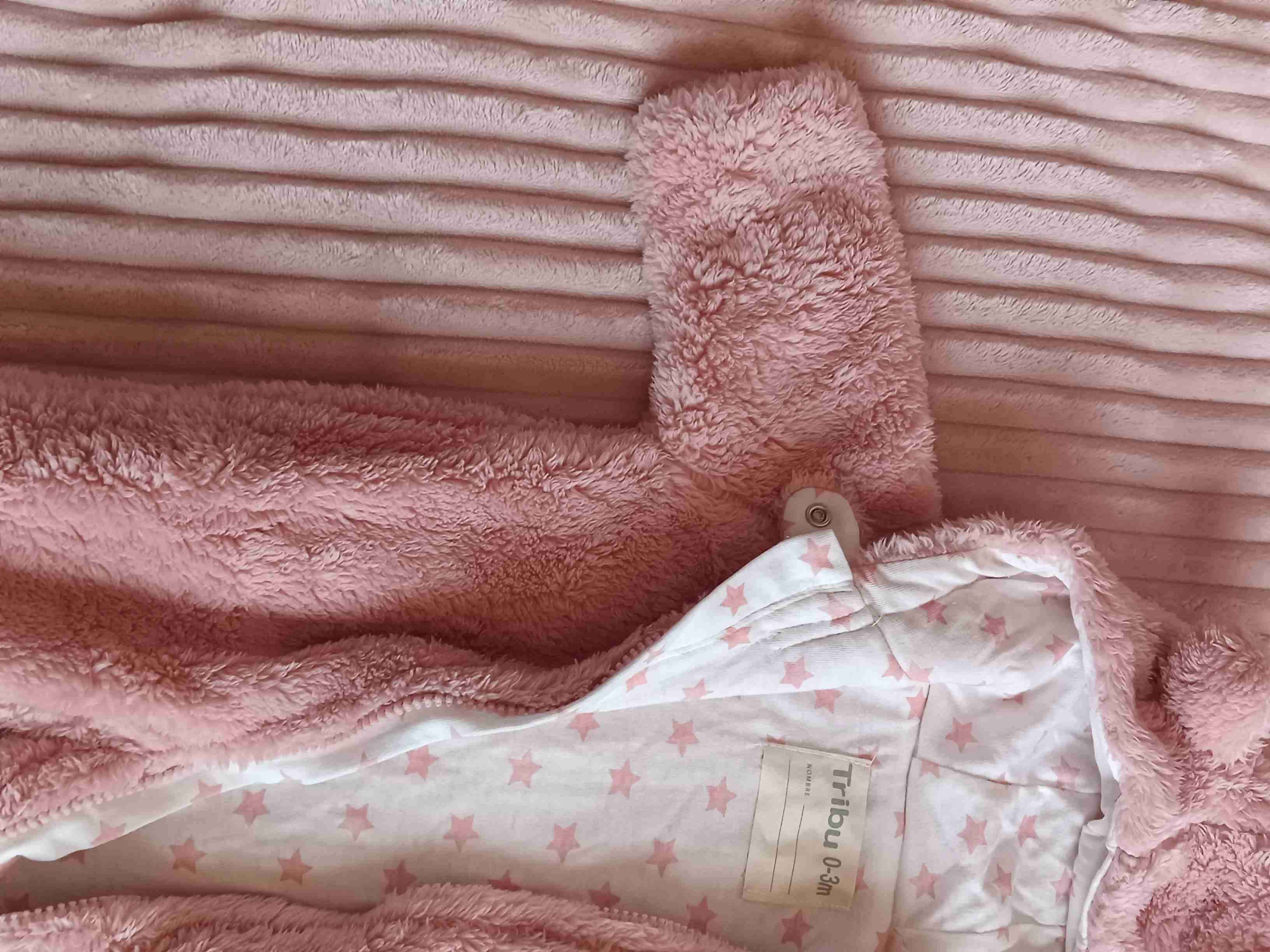 Enterito de bebé rosado con capucha - miniatura 4