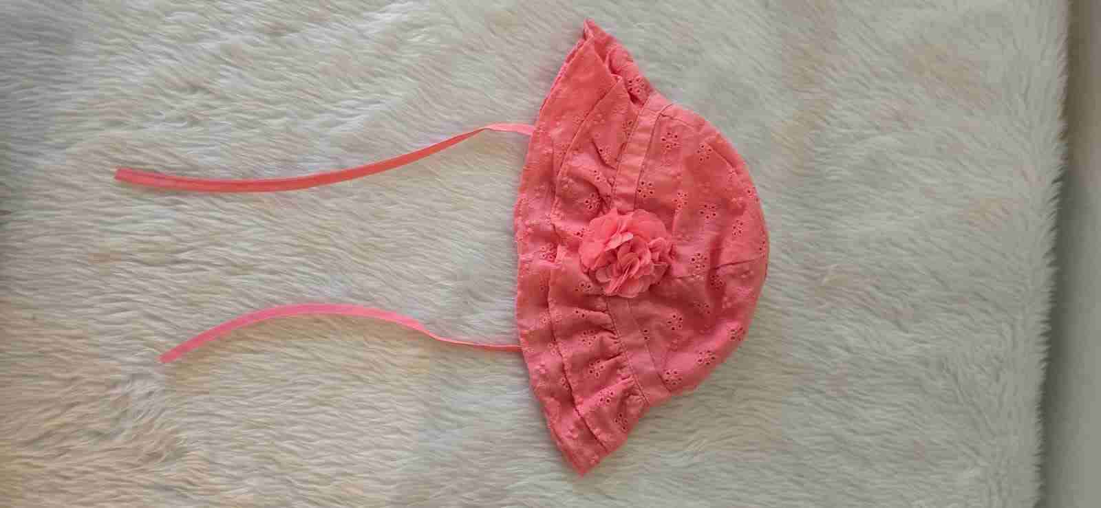 Bonito gorro de bebé rosa