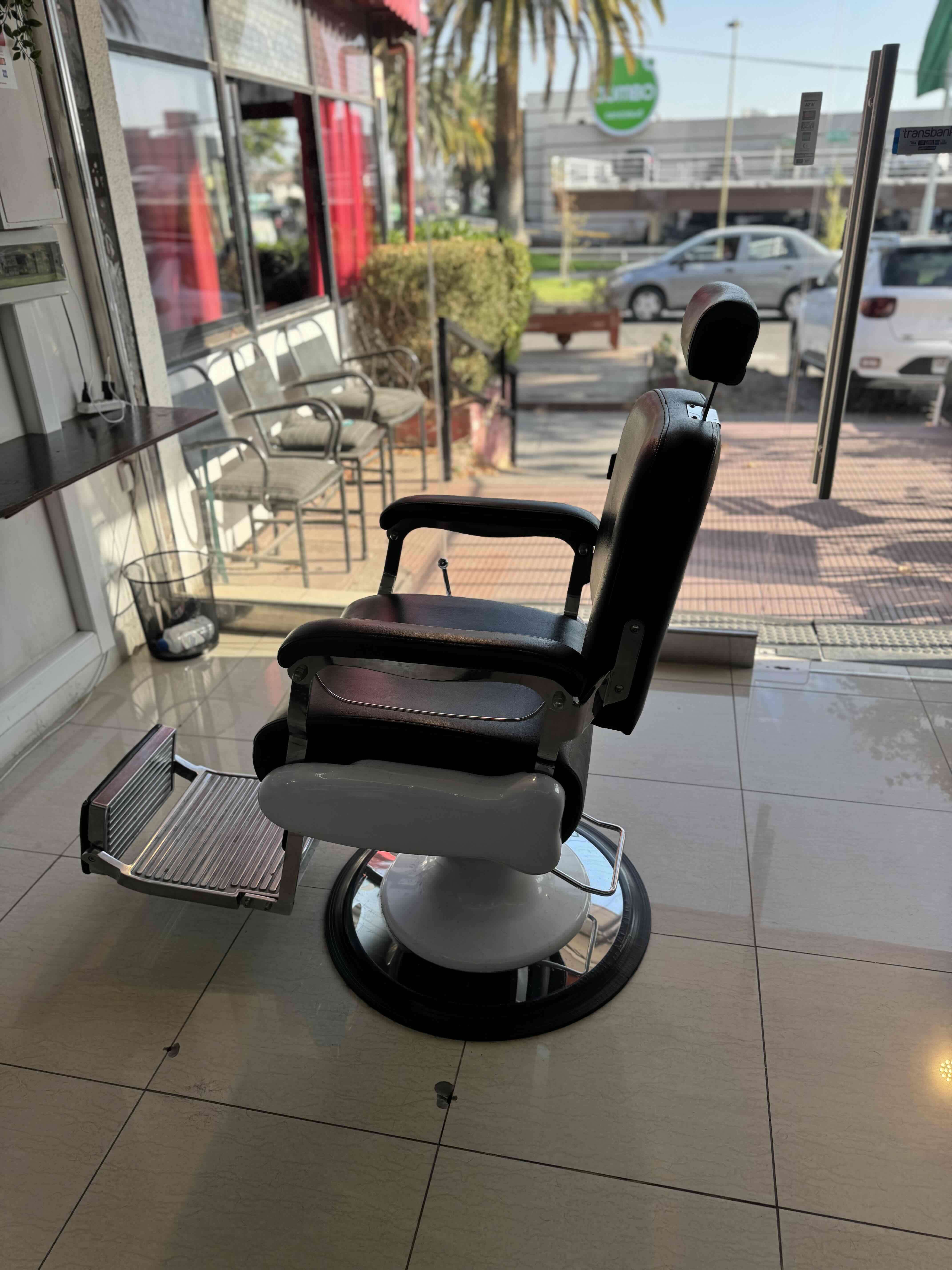 Silla de barbero ajustable negra - miniatura 3