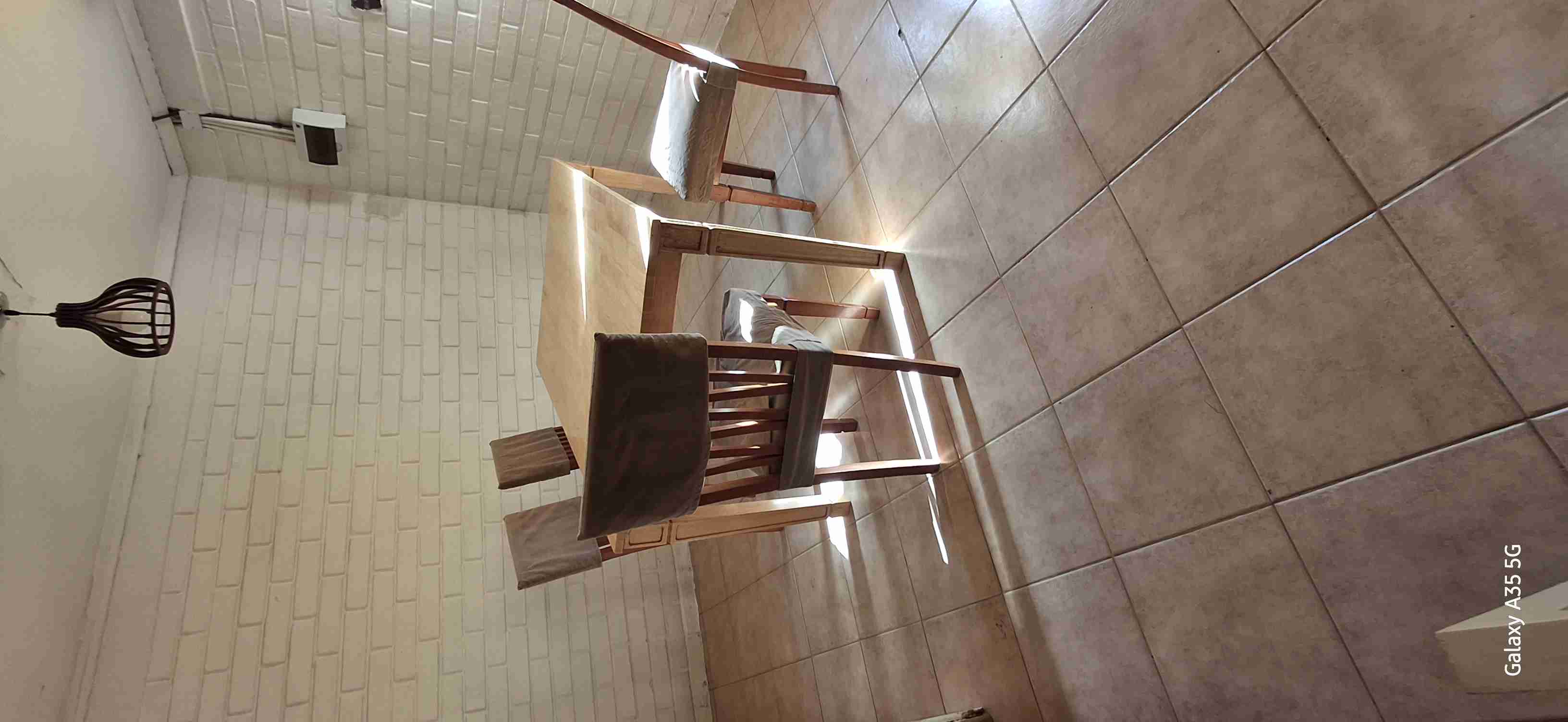 Conjunto de comedor madera 4 sillas - miniatura 2