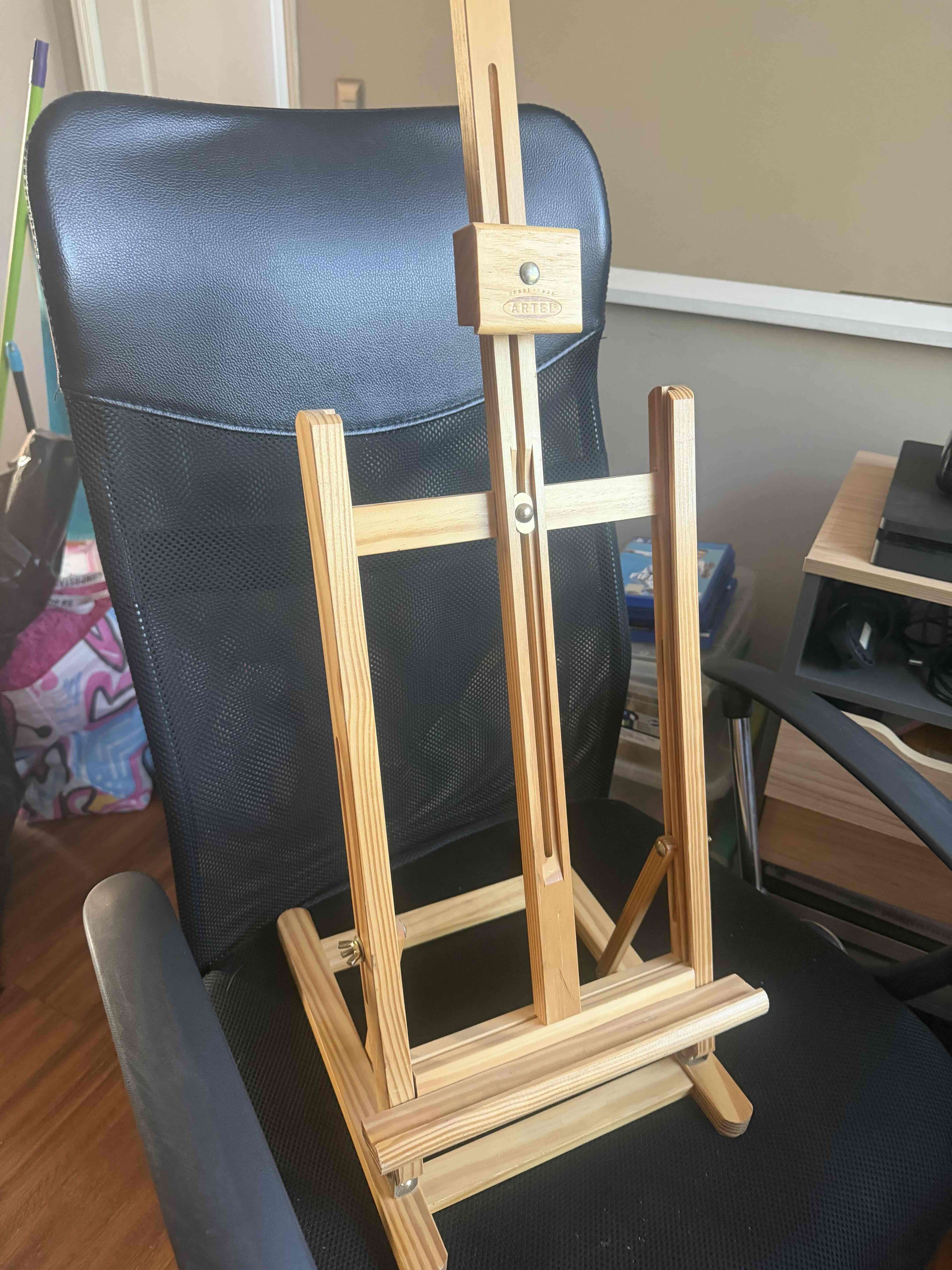 Atril de mesa para pintura marca Artel - miniatura 2