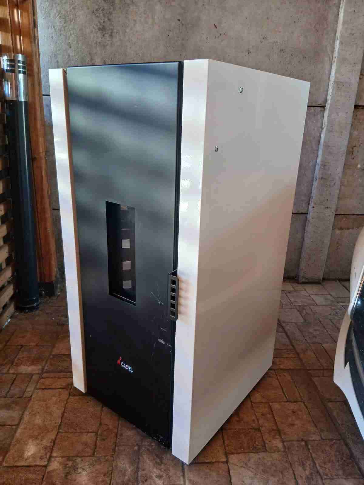 Estufa a pellet marca cadel