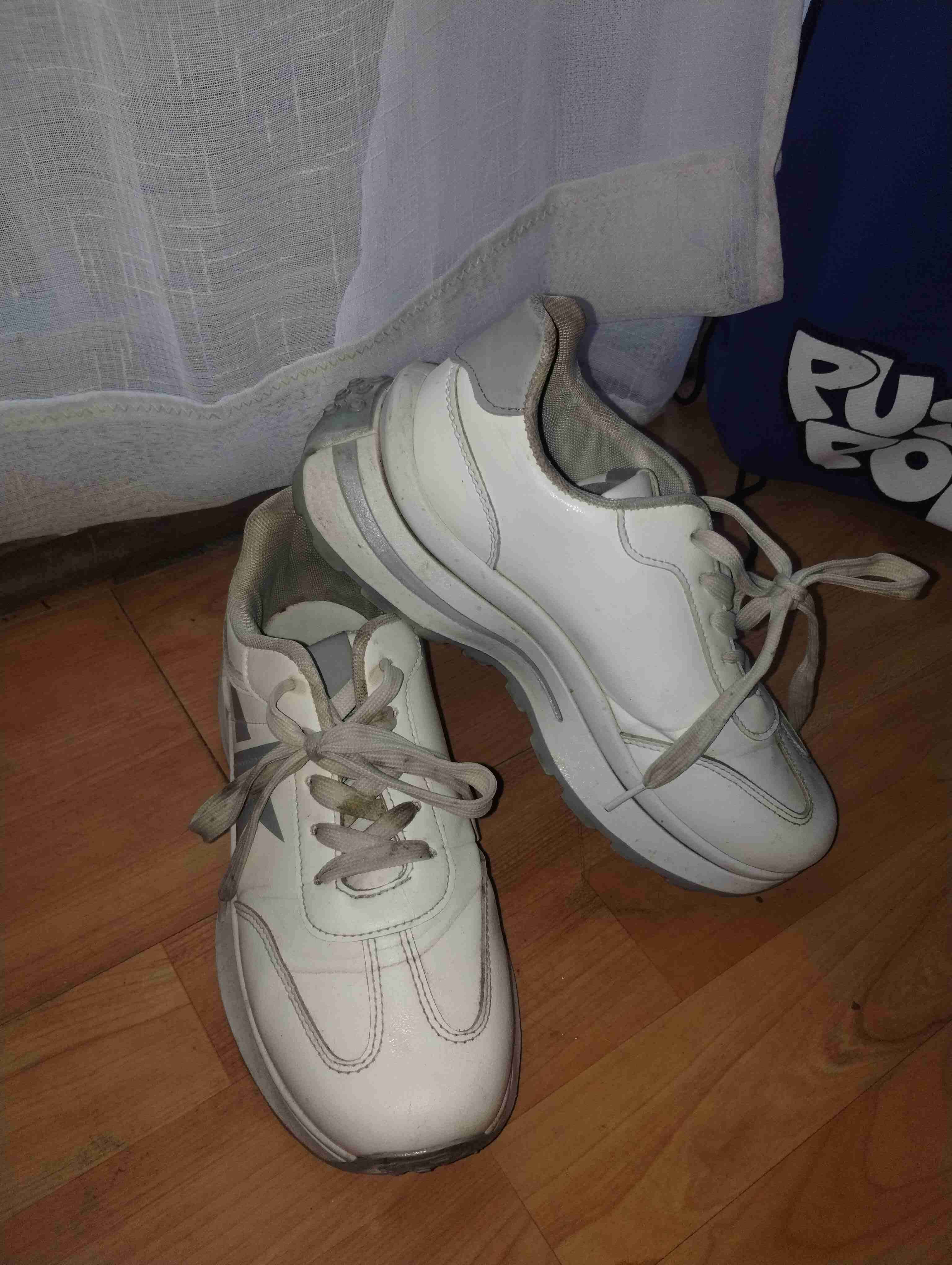 Zapatillas deportivas blancas