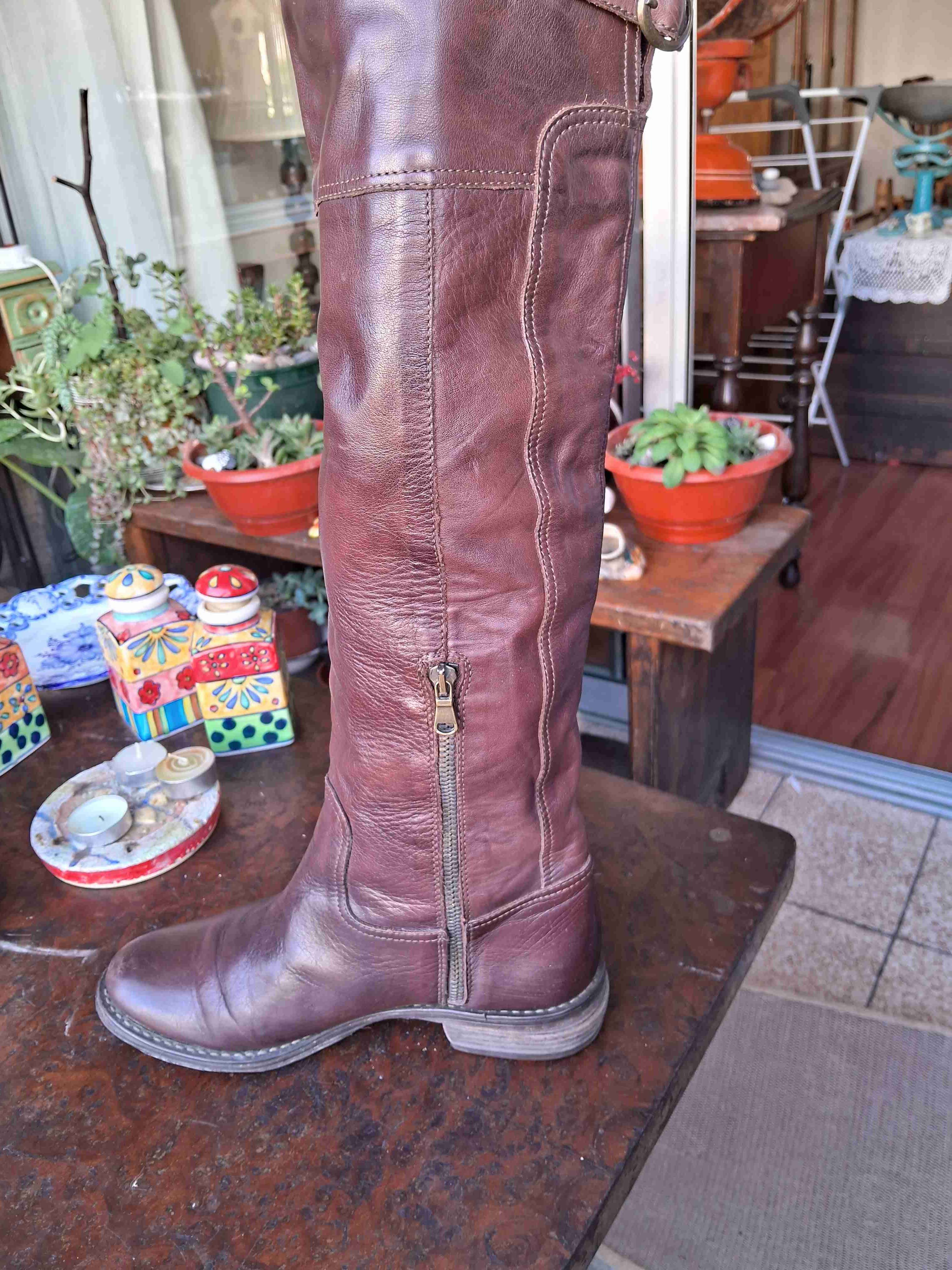 Botas altas de cuero marrón - miniatura 5