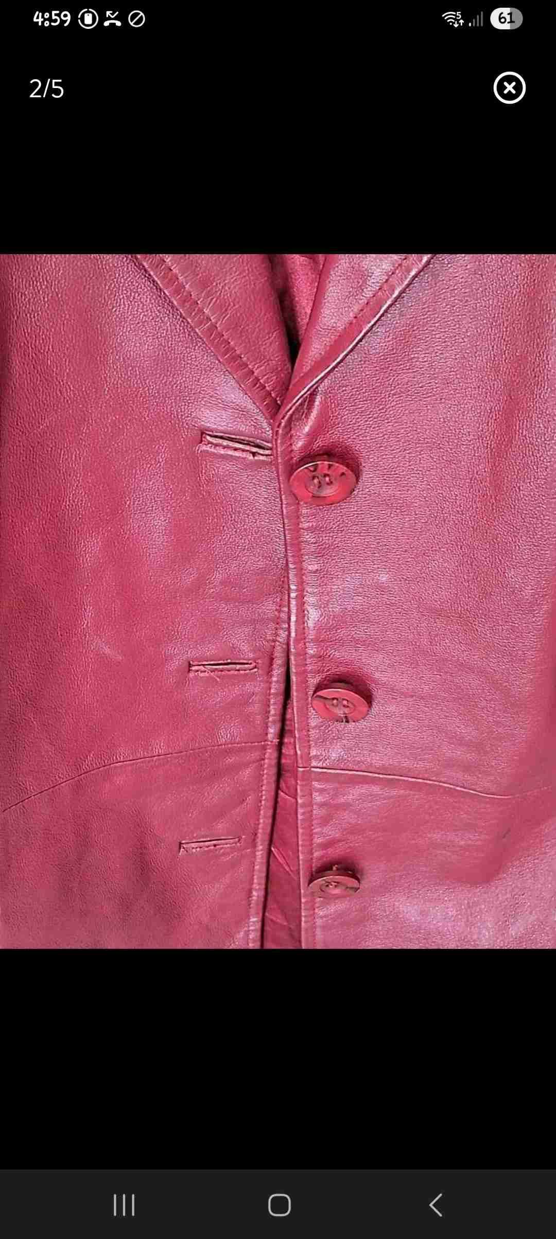 Abrigo rojo de cuero - miniatura 2