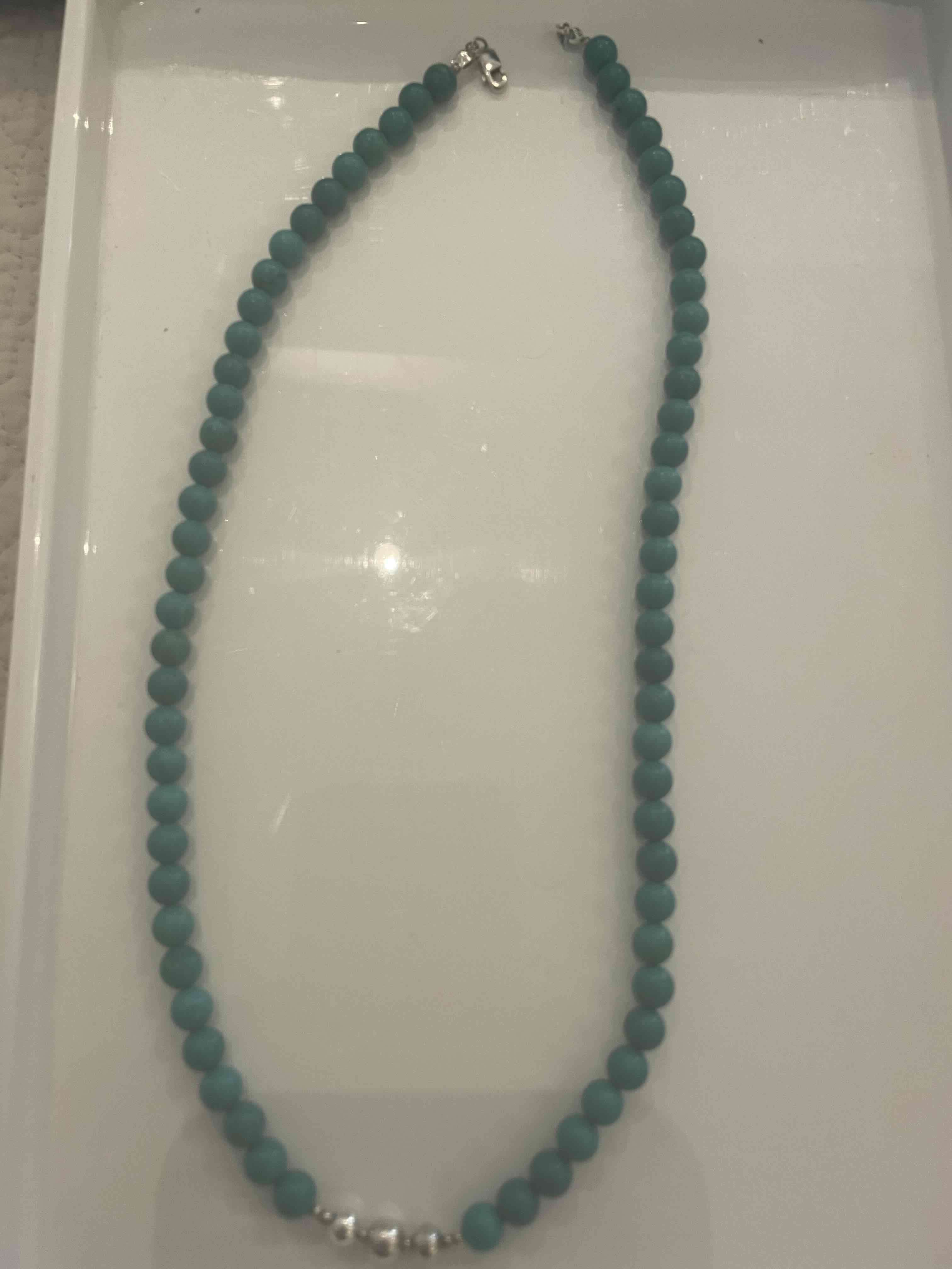 Collar de cuentas verde y plata - miniatura 3