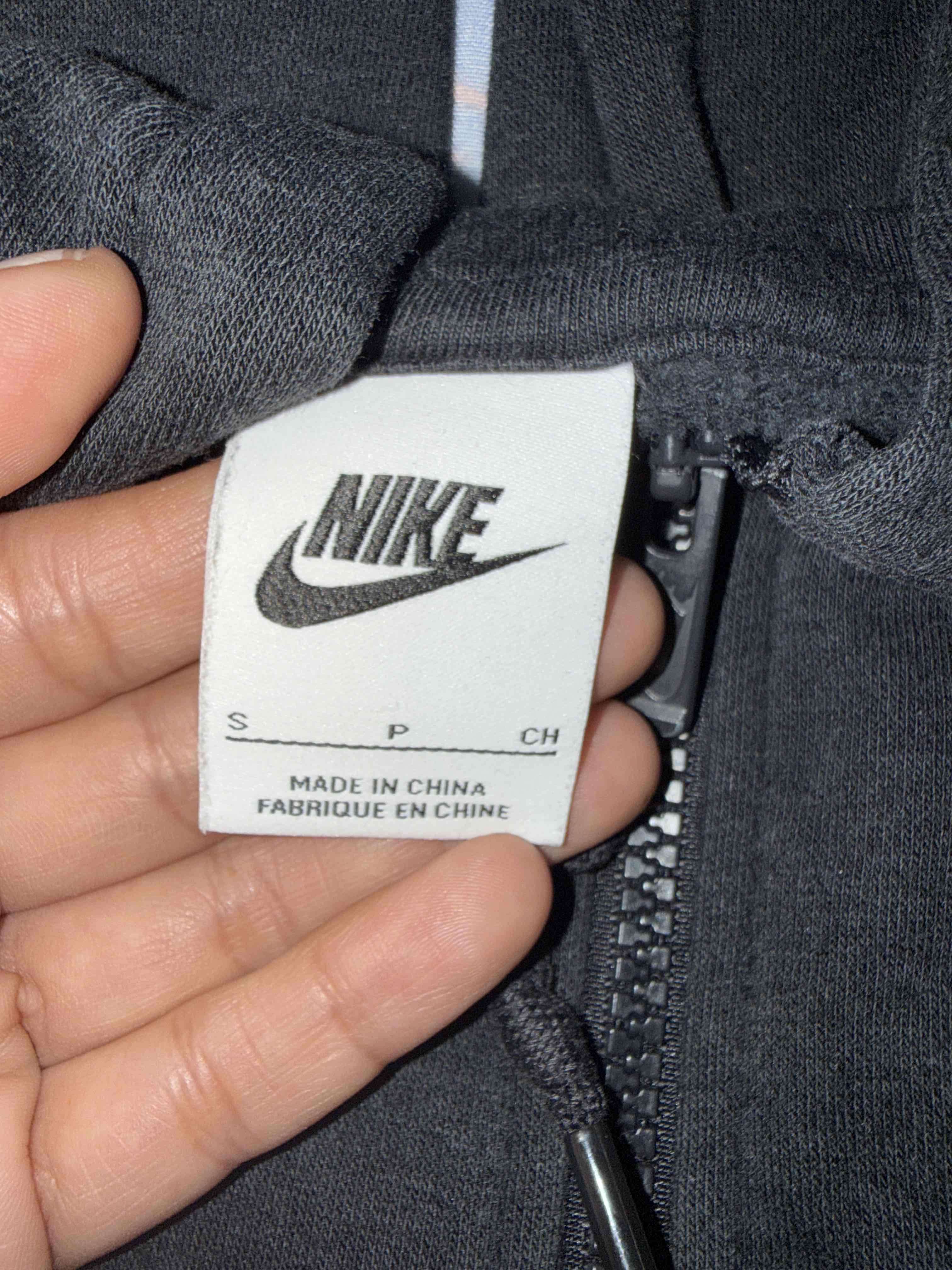 Polerón negro con capucha Nike - 2