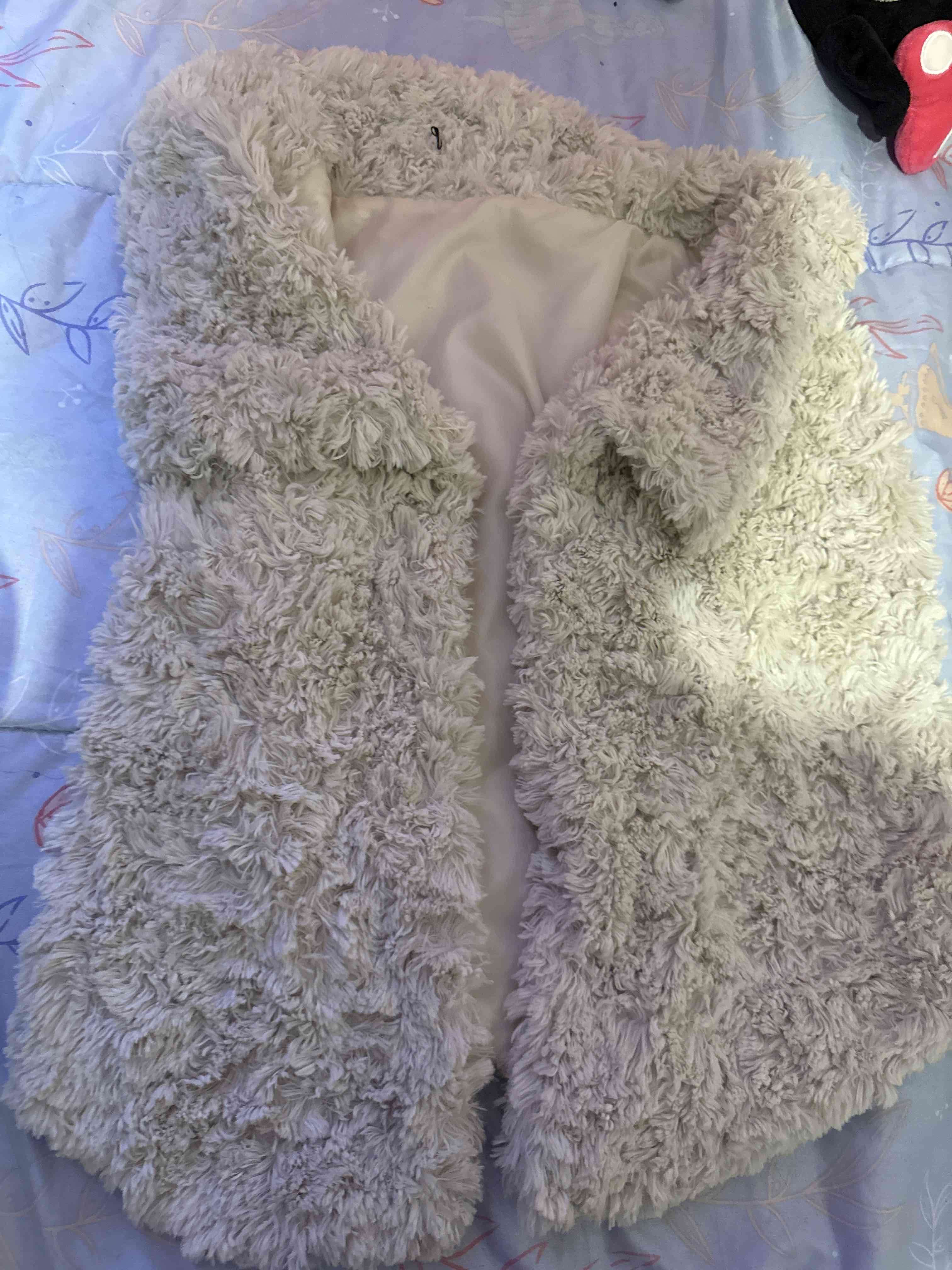 Abrigo de pelo sintético blanco