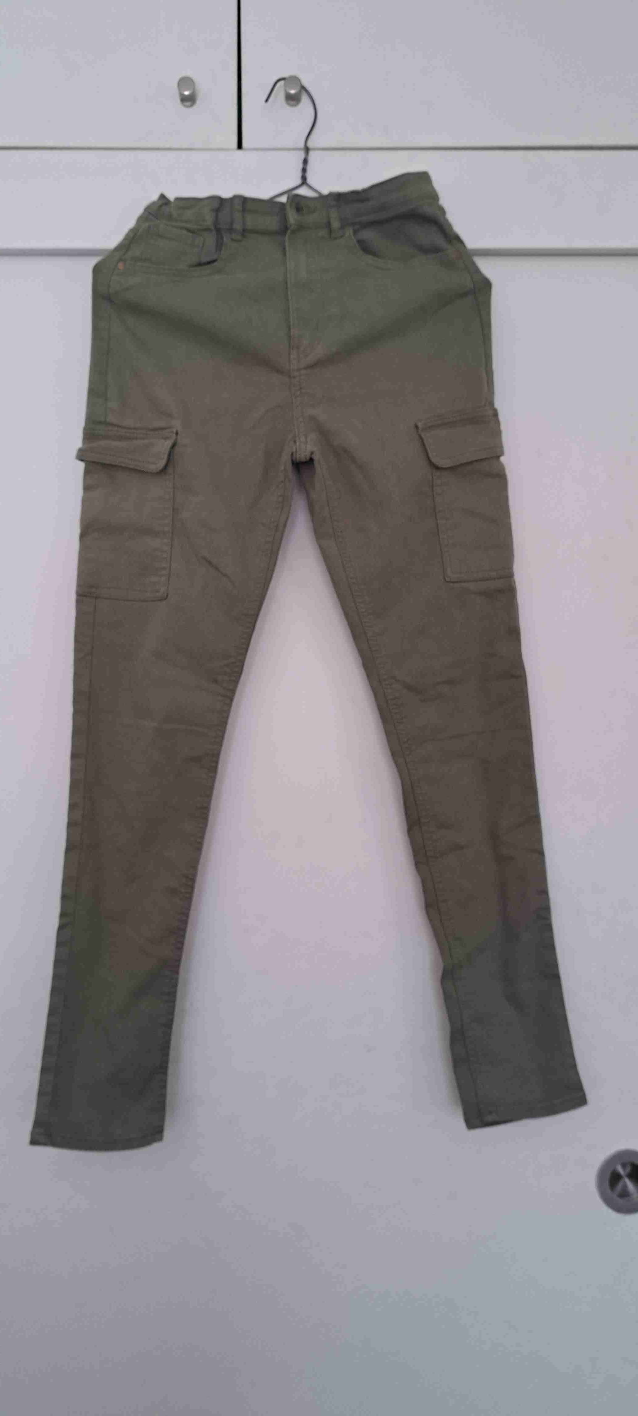 Pantalones cargo verde militar - 1