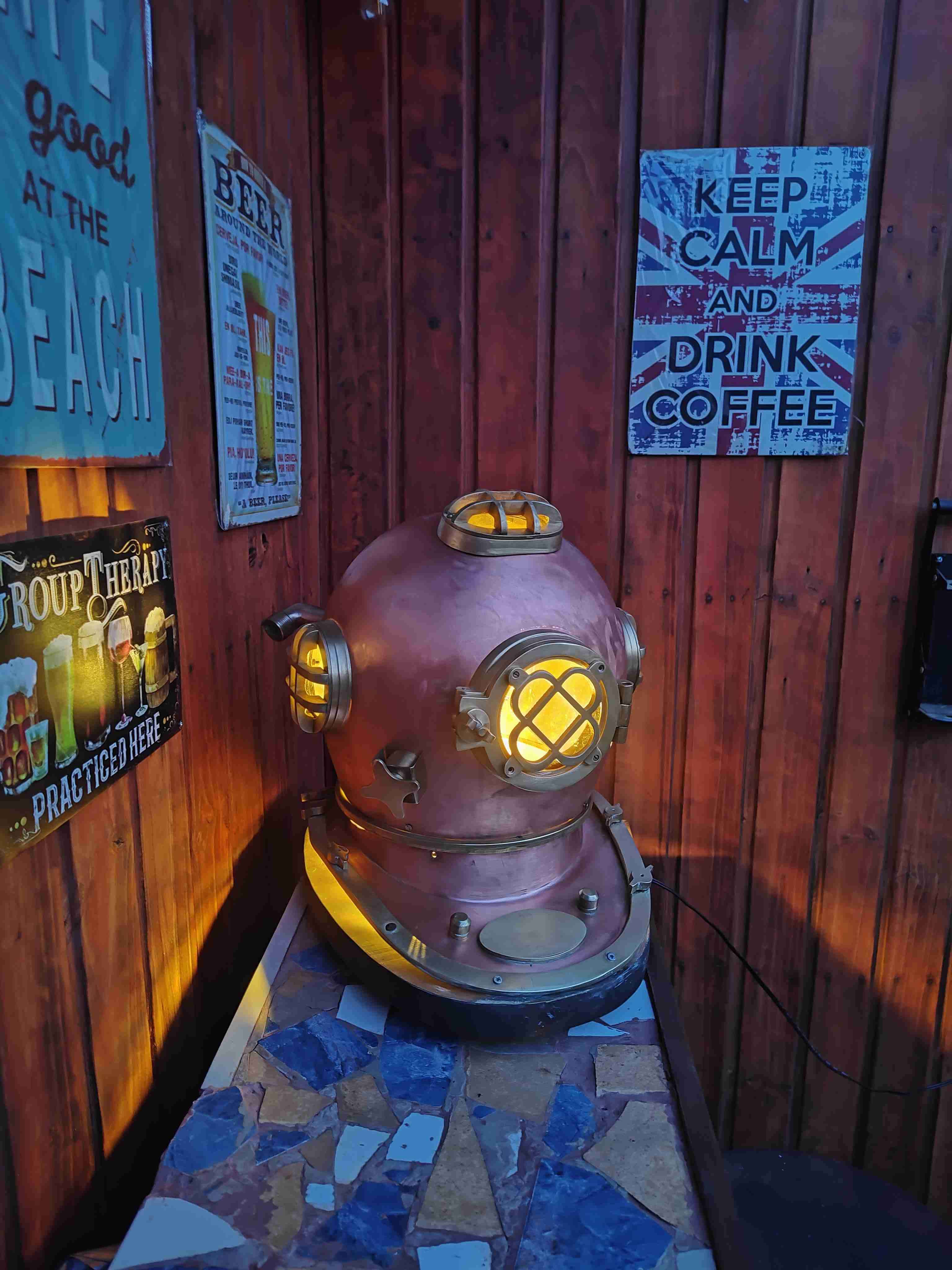 Casco de buzo antiguo decorativo - 1