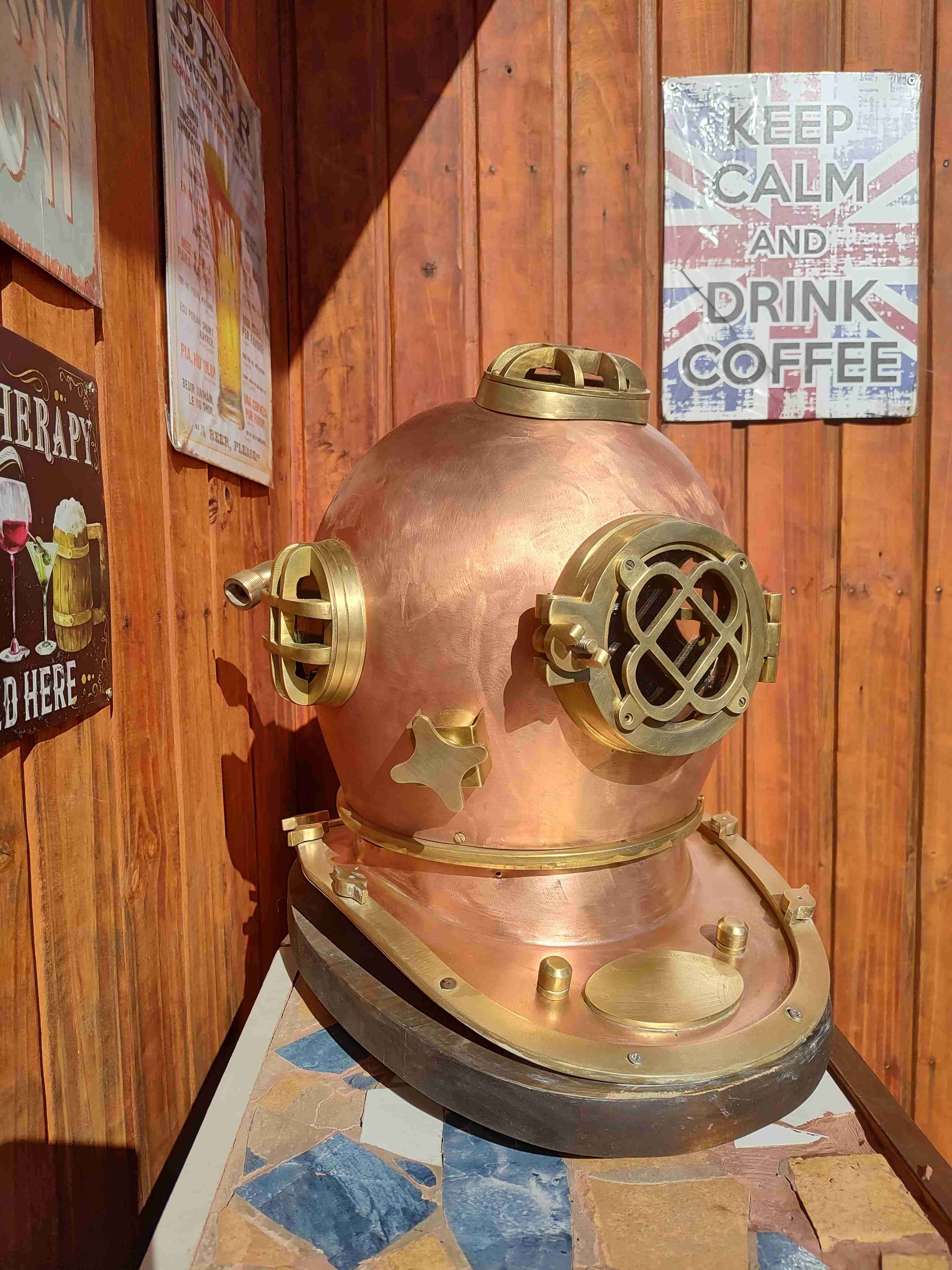 Casco de buzo antiguo decorativo - 3