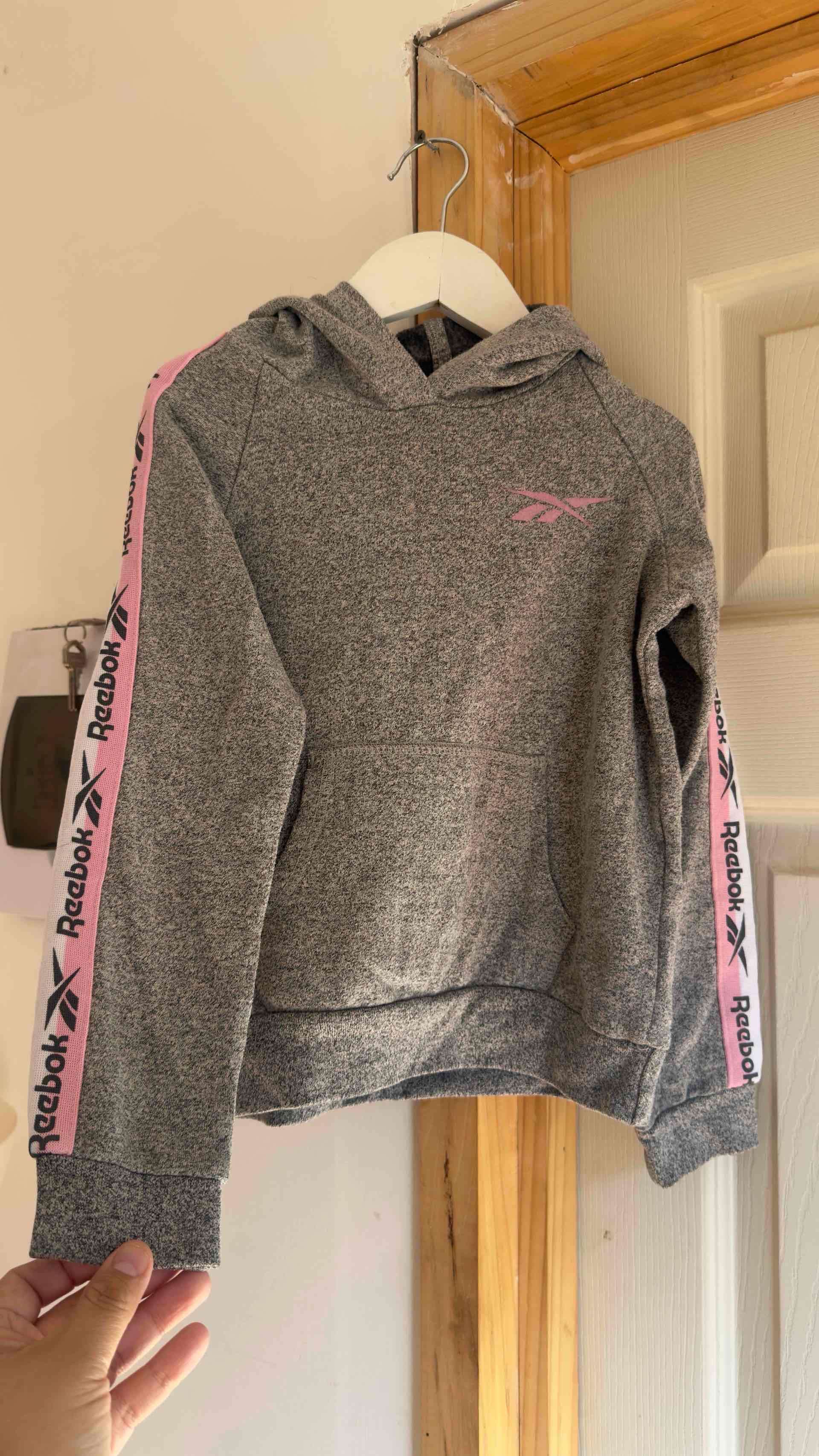 Polerón gris Reebok con capucha - miniatura 3