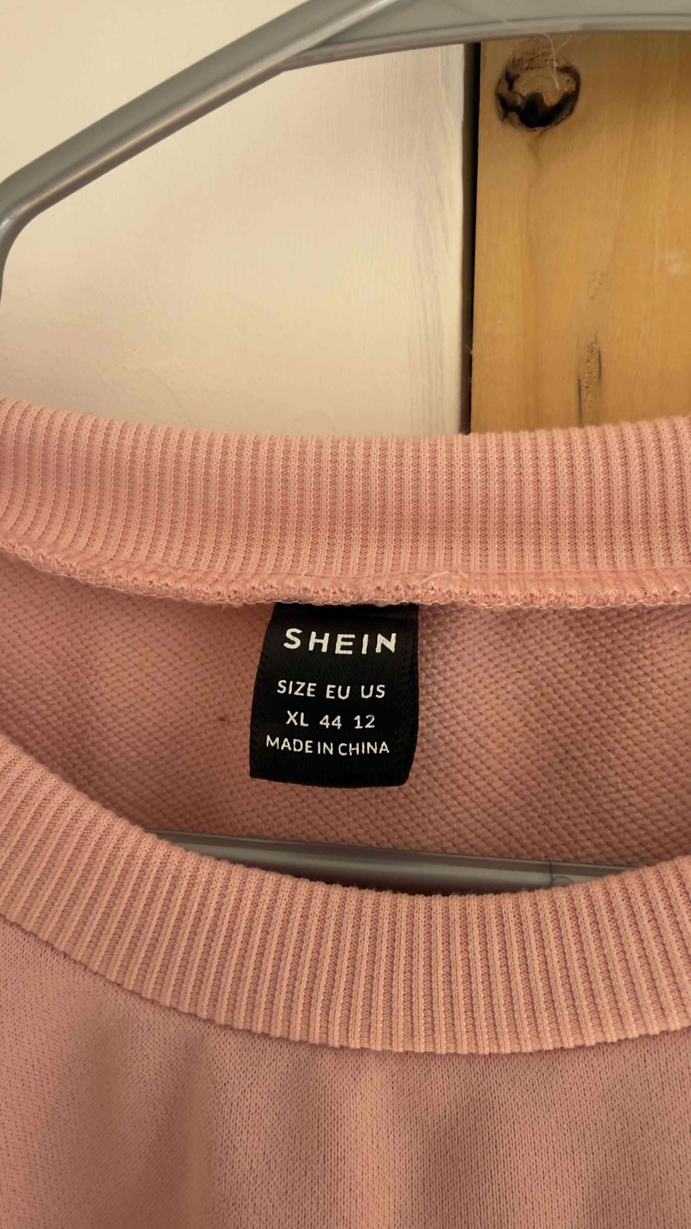 Polerón rosa con detalles de leopardo - miniatura 3