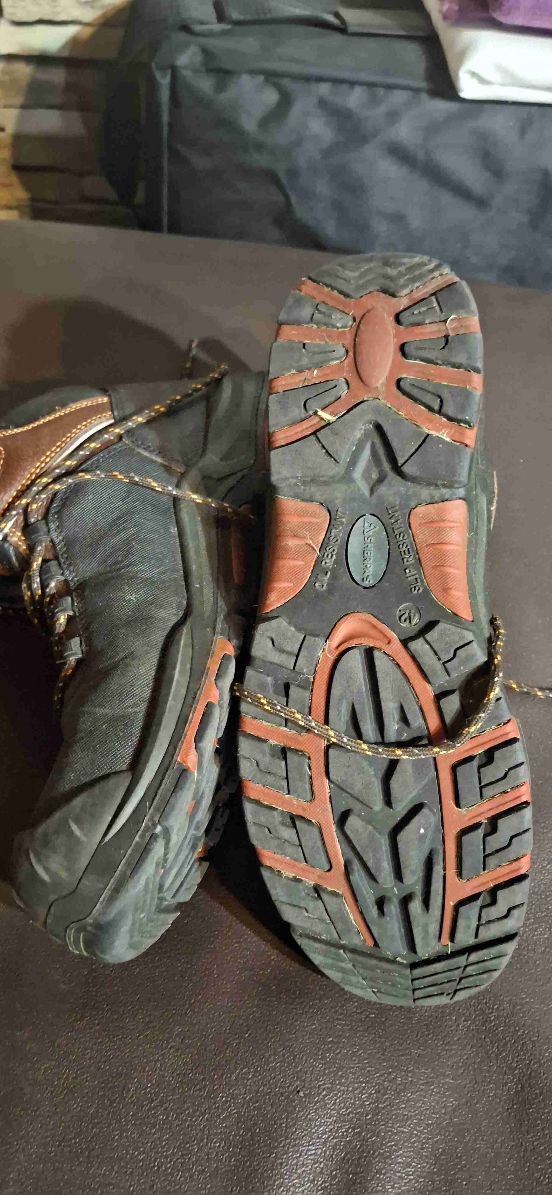 Botas de trabajo negras y marrones - miniatura 2