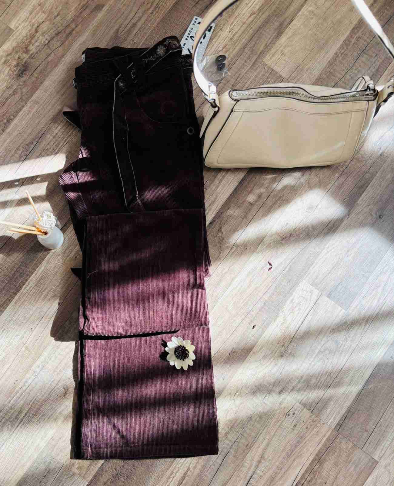 Jeans grises con botones - miniatura 4