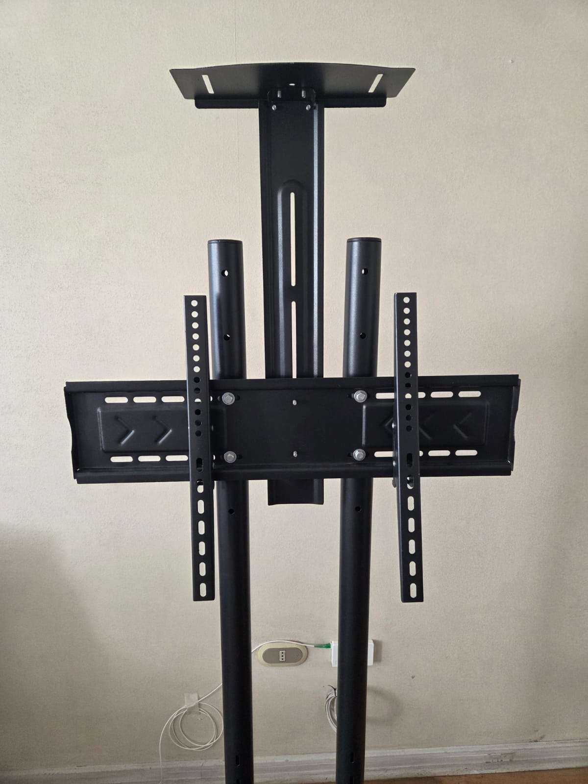 Soporte móvil para TV - miniatura 2