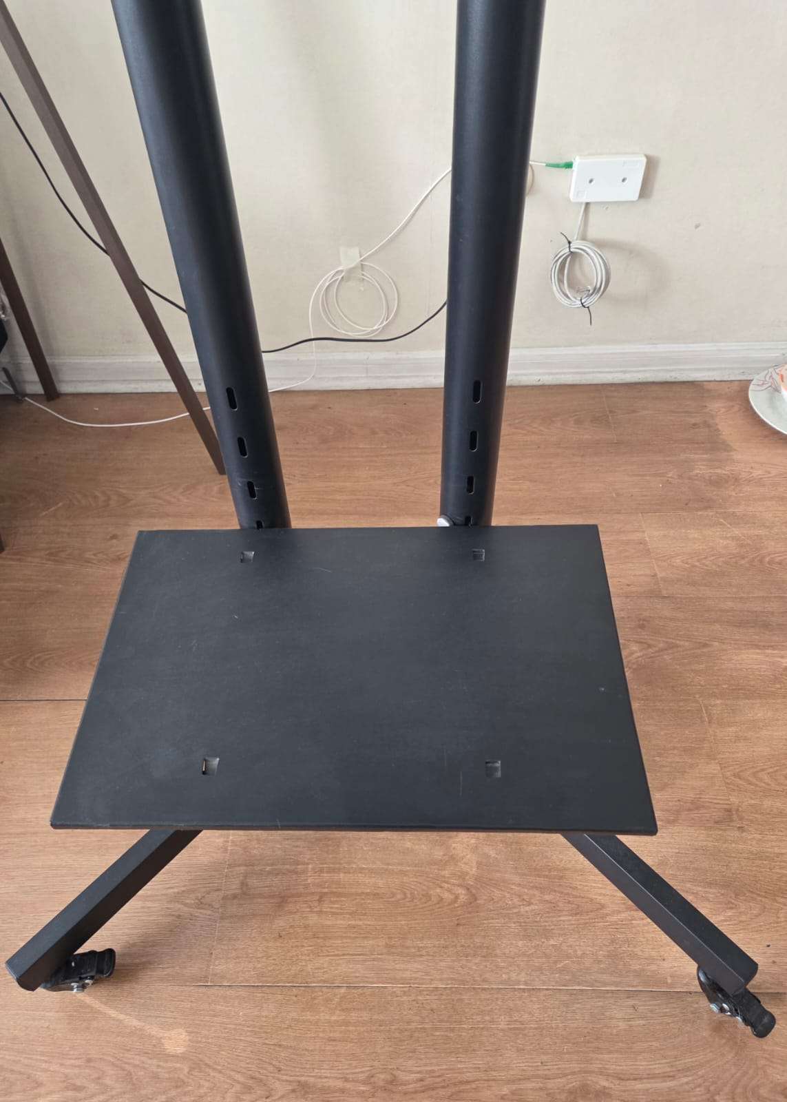 Soporte móvil para TV - miniatura 3