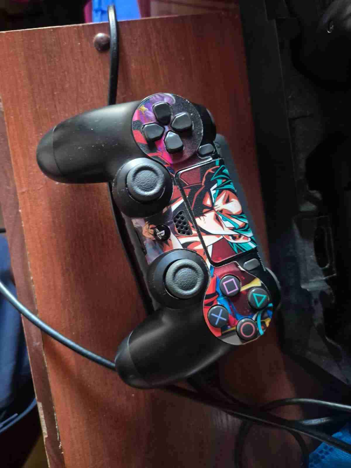 Control PS4 SLIM - 1