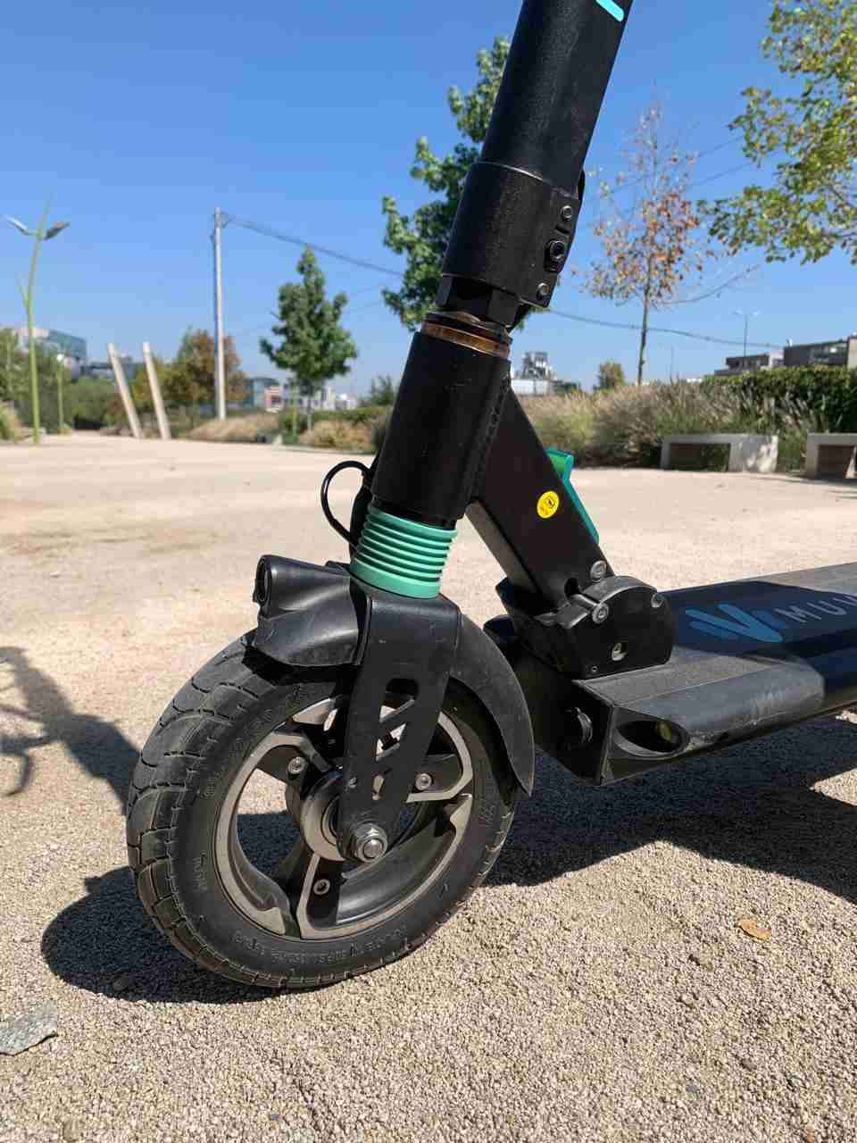 Scooter eléctrico Muvter negro - miniatura 2