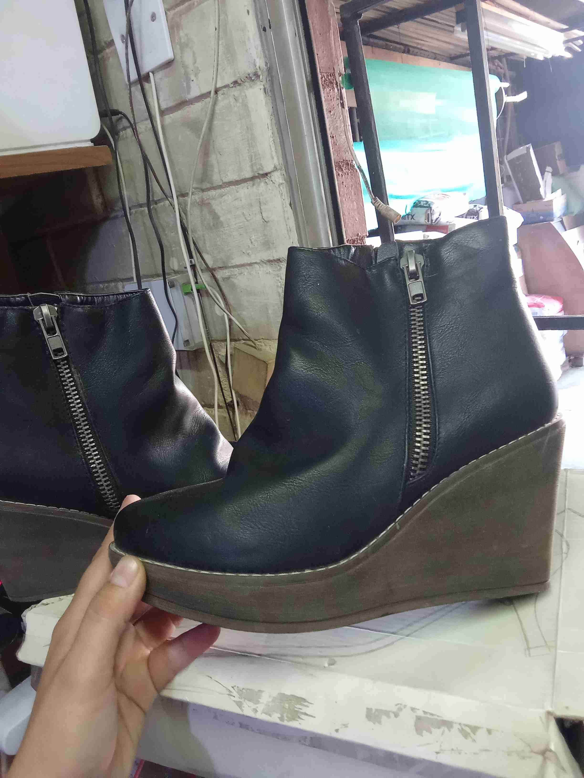 Botines negros con plataforma - miniatura 2