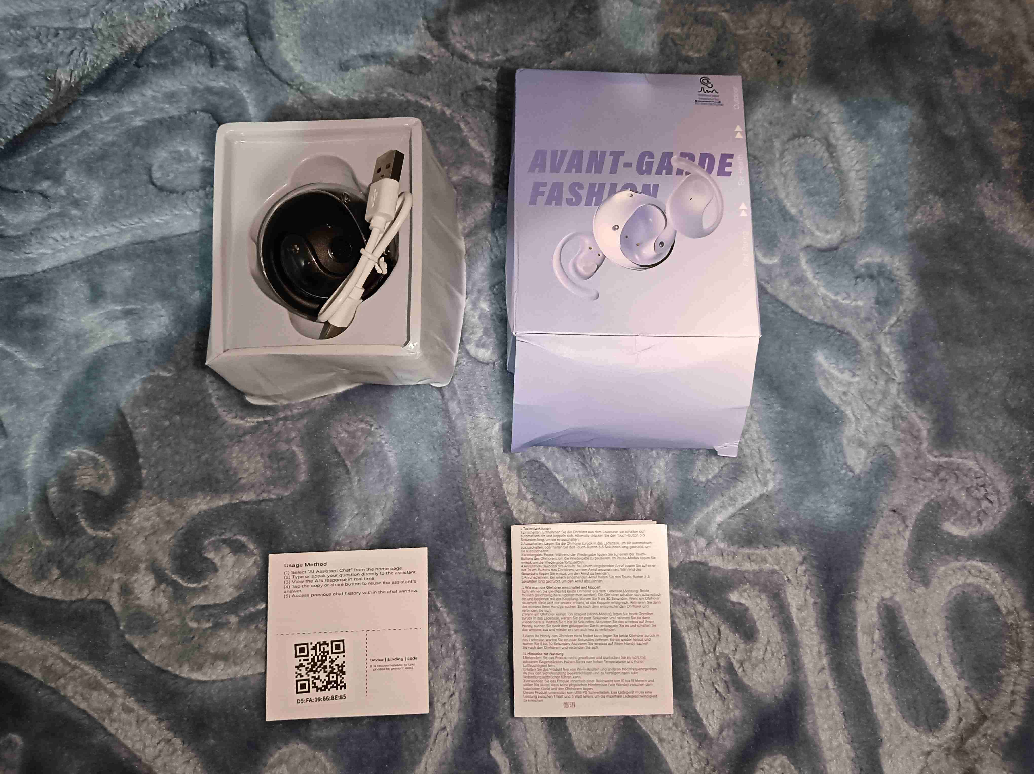 Auriculares inalámbricos con estuche - miniatura 1