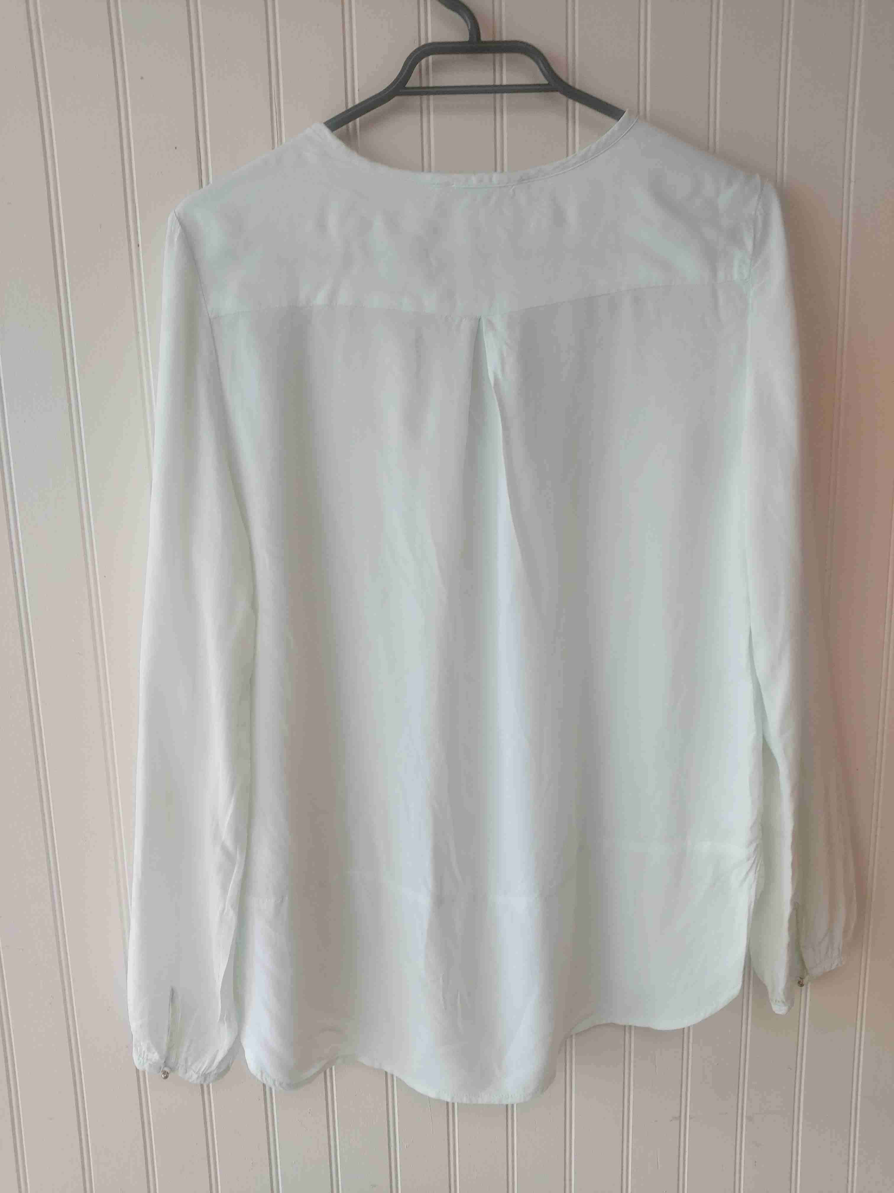 Blusa verde agua  manga larga - miniatura 2