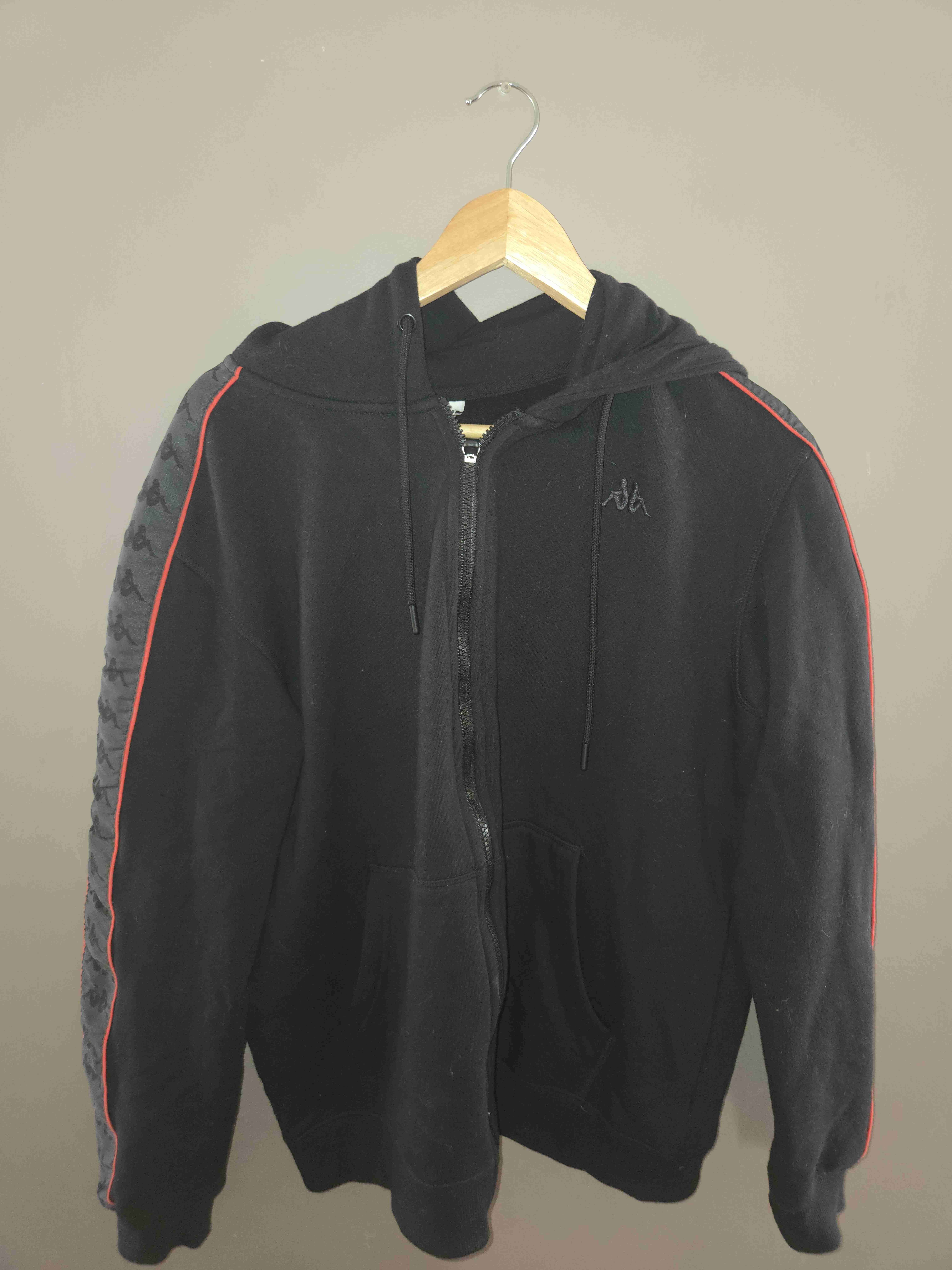 Poleron Kappa Negro/Rojo - miniatura 1