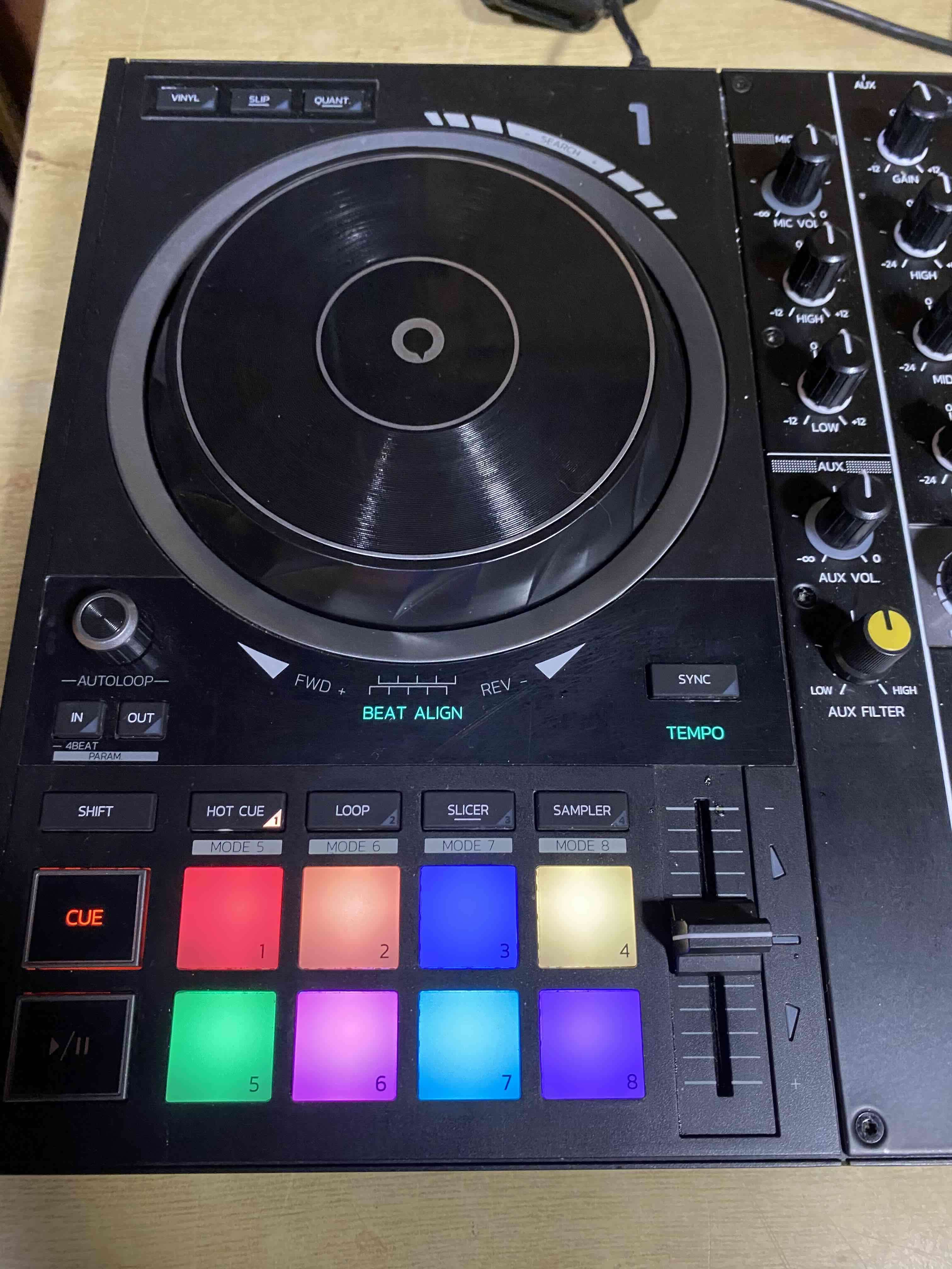 Controlador DJ Hercules Inpulse 500 - miniatura 4