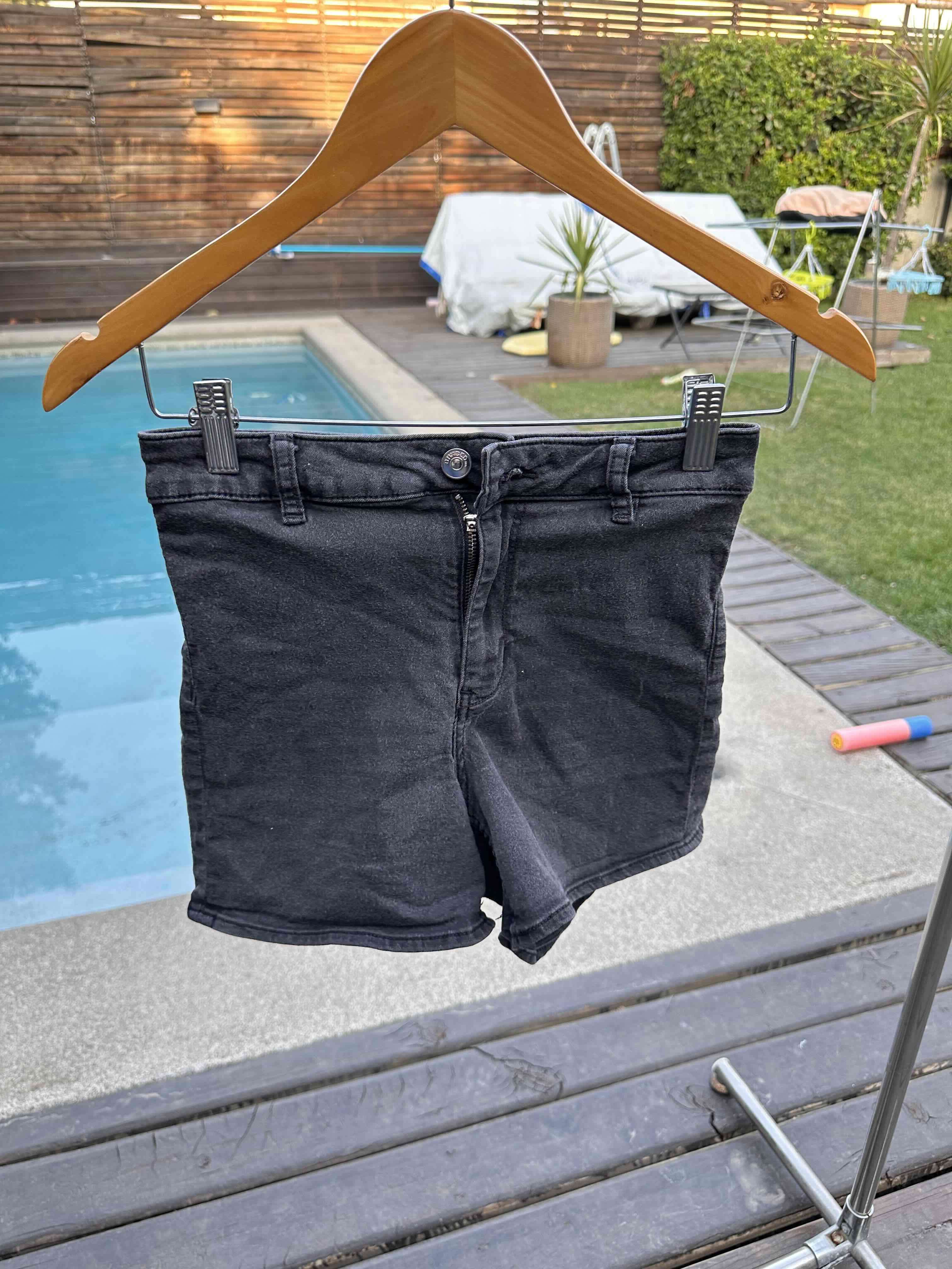 6 Shorts y faldas - miniatura 1