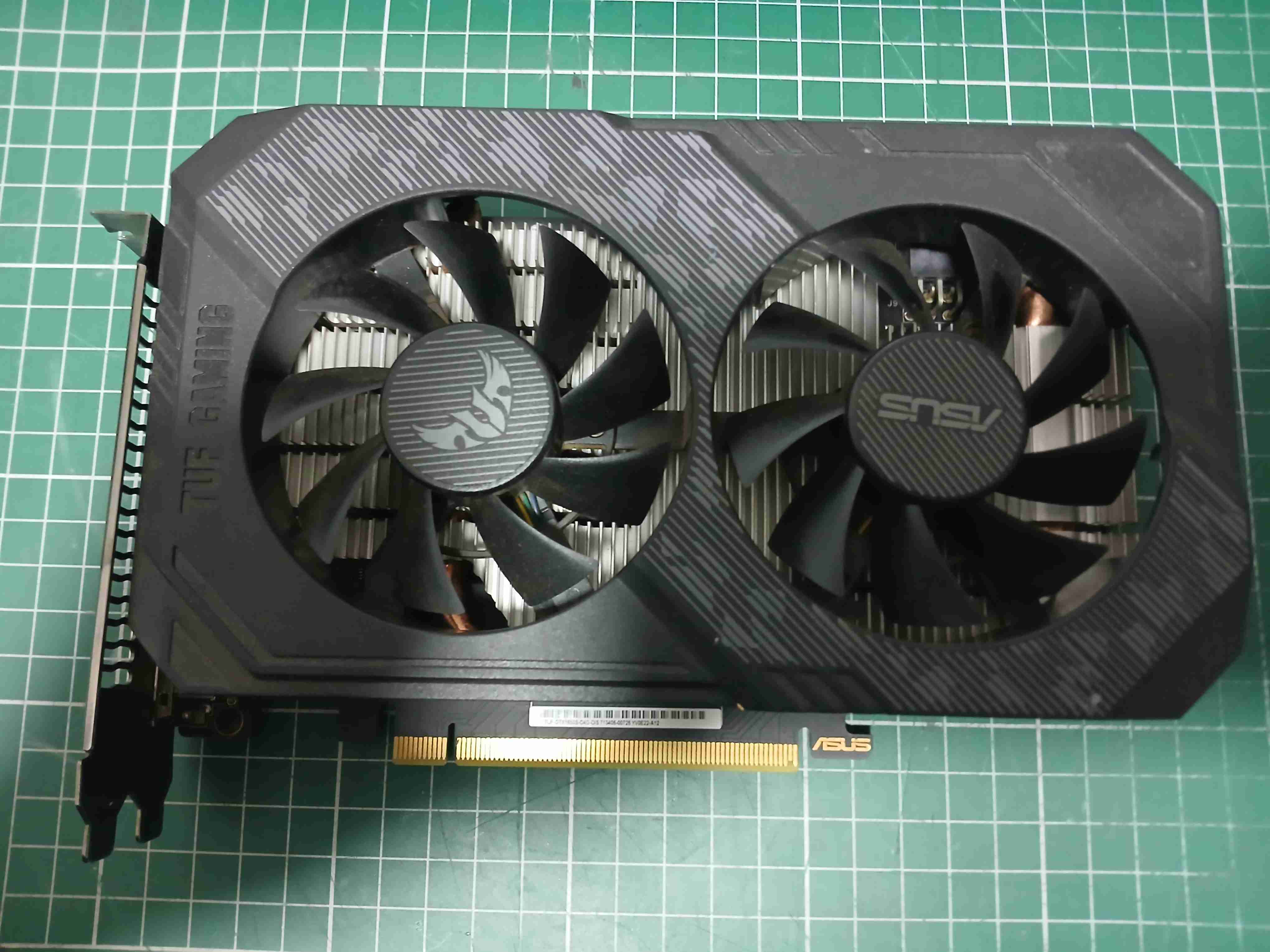 Tarjeta gráfica ASUS TUF Gaming - miniatura 1