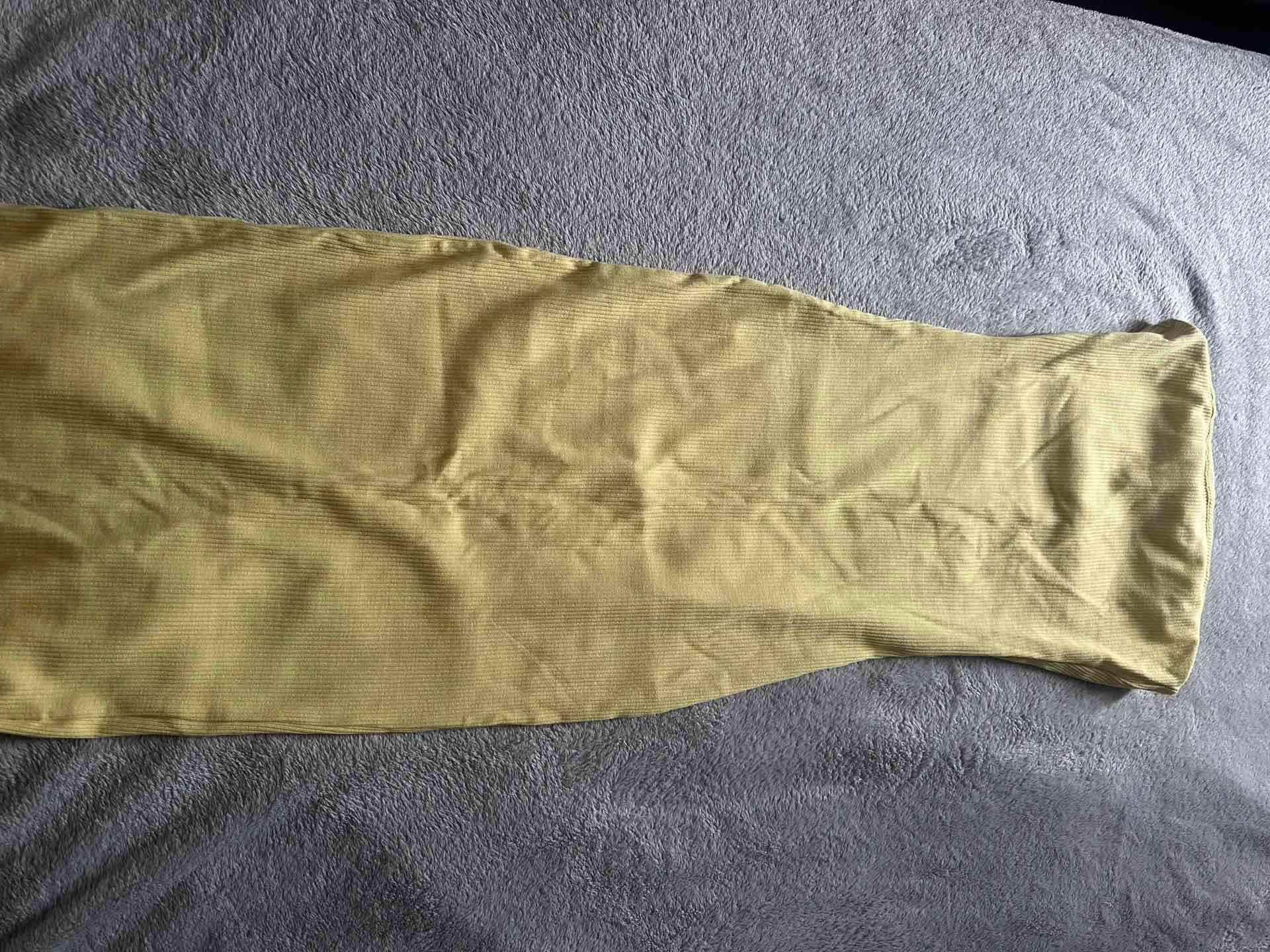 Vestido largo amarillo ajustado - miniatura 2