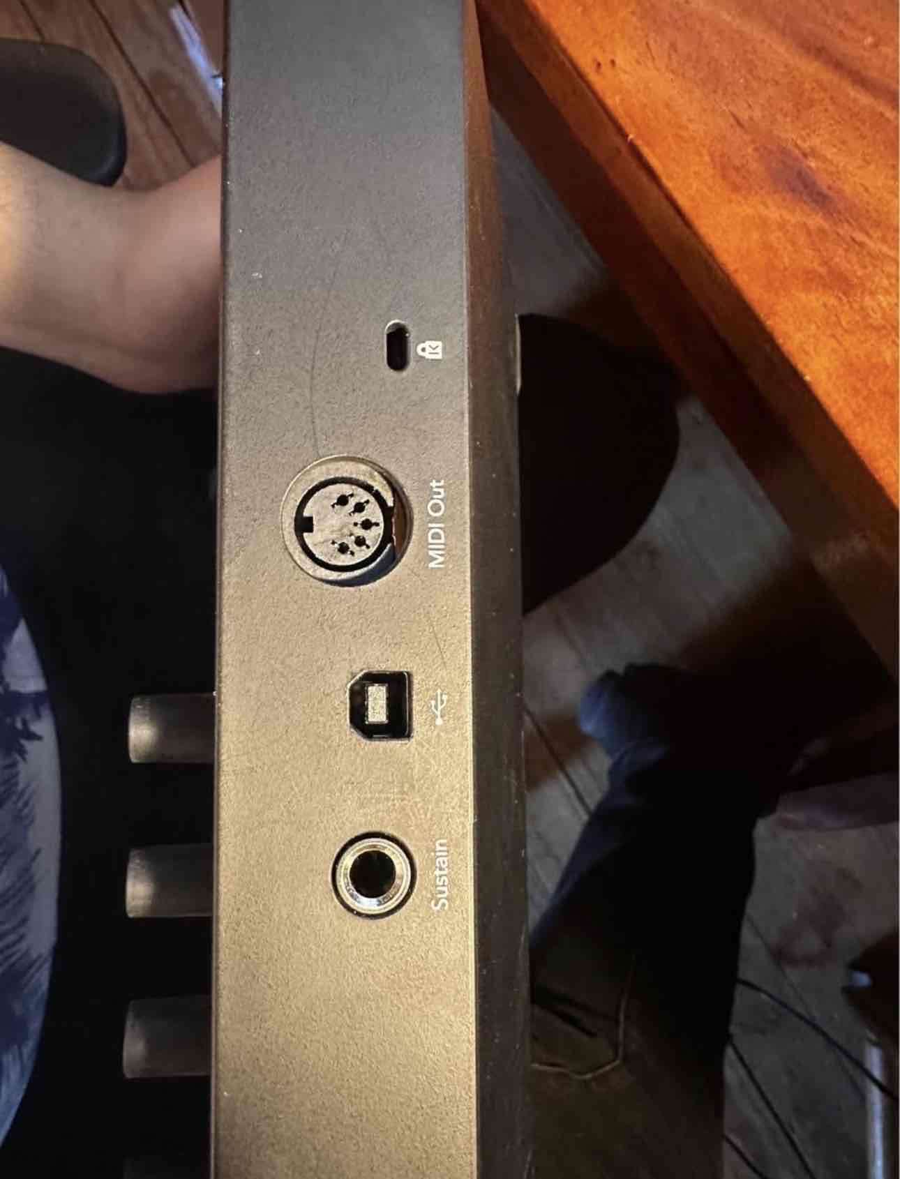 Controlador MIDI Novation 25key - 2