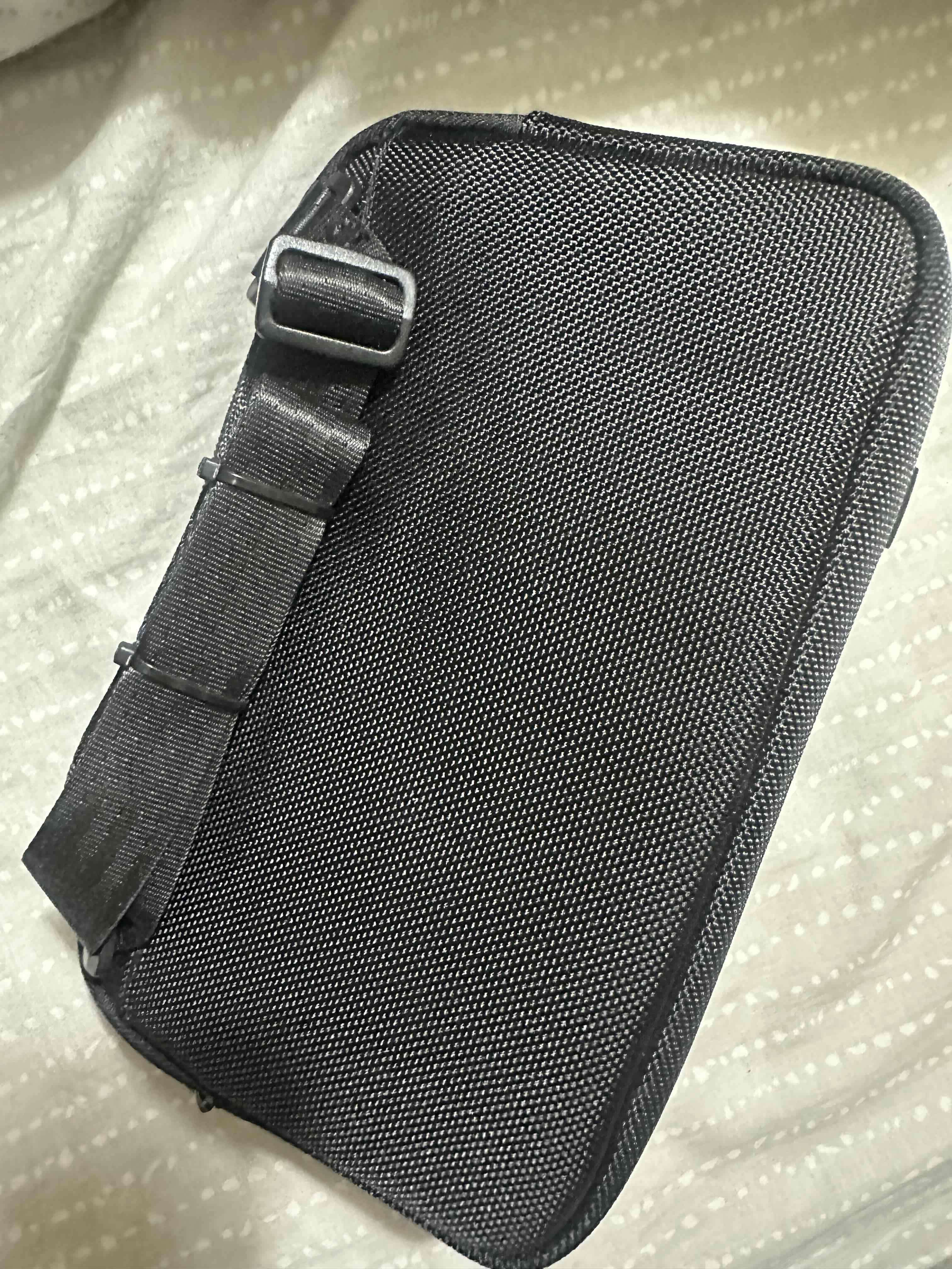 Funda Nintendo Switch 2 negra - miniatura 2