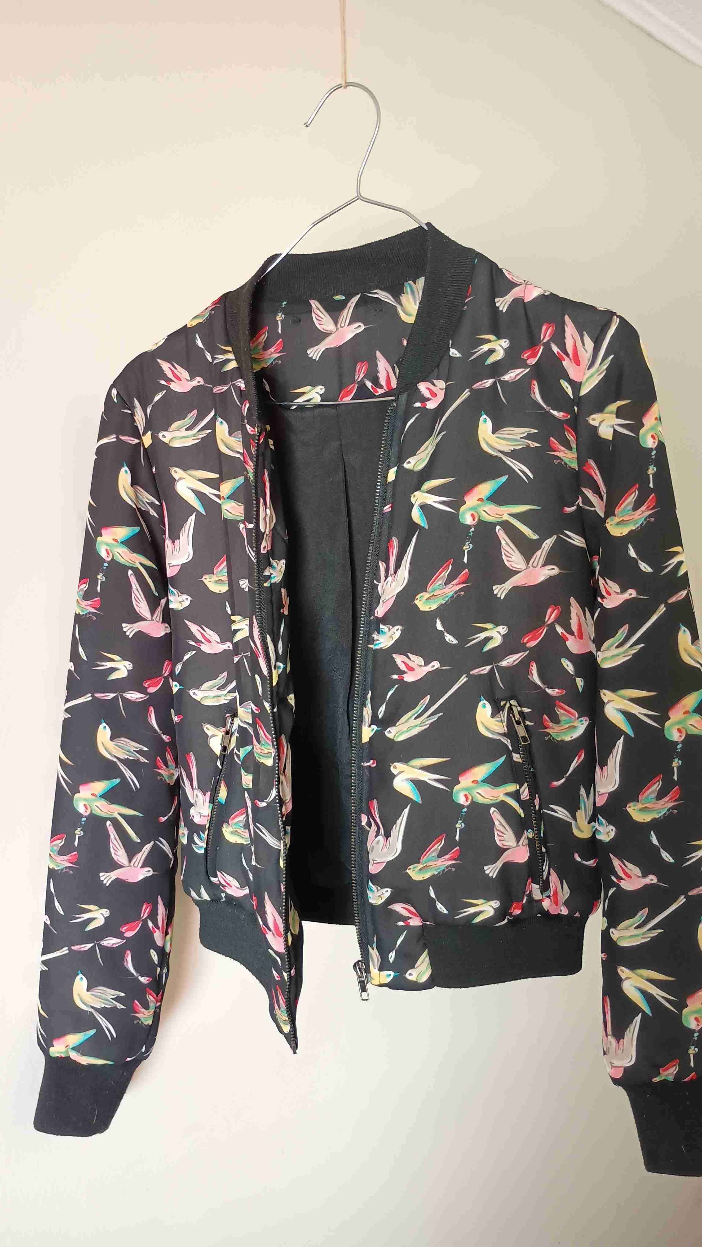 Chaqueta bomber con estampado de aves - 3