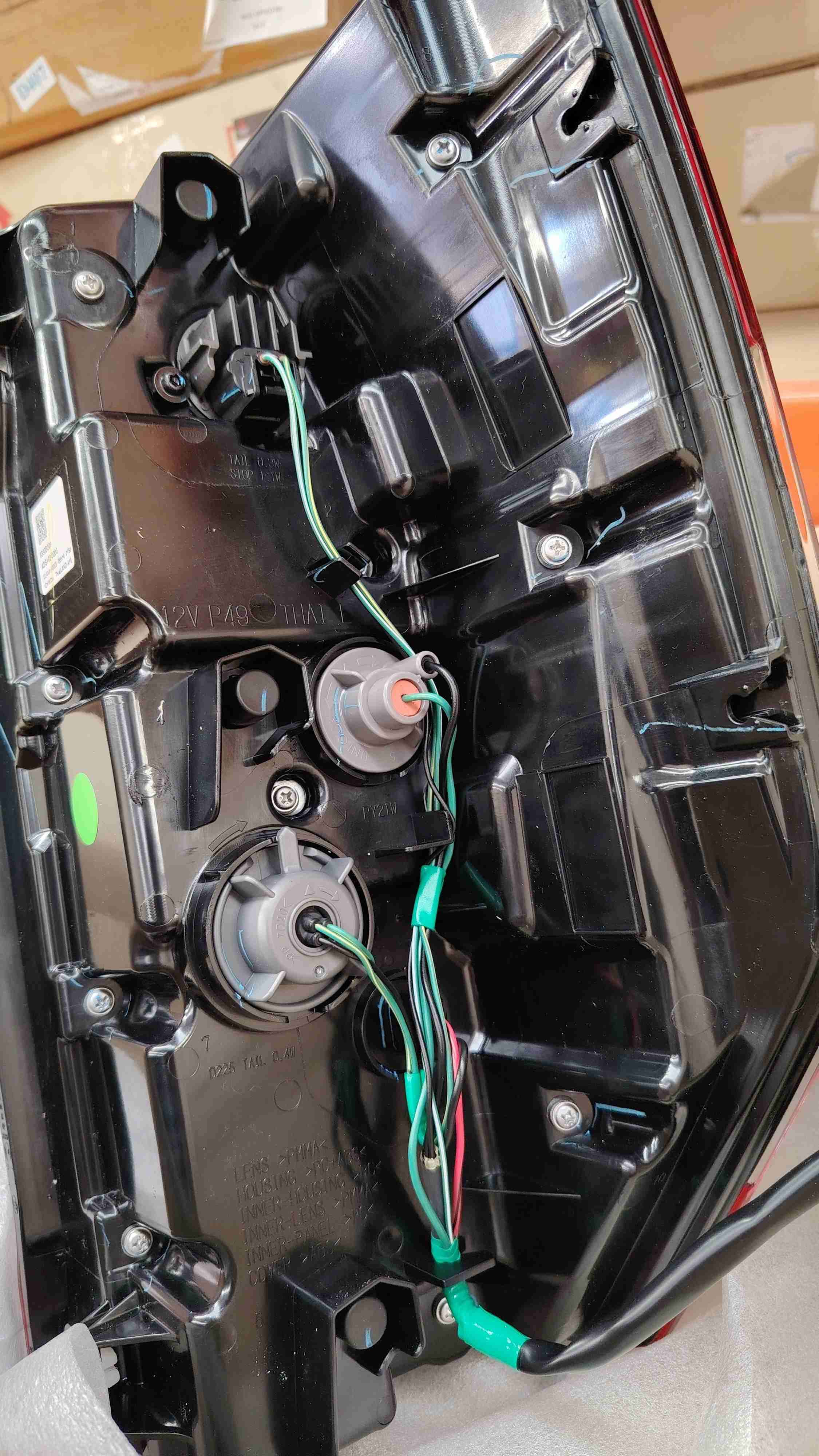 Luz trasera izquierda para mitsubishi l200 - 3