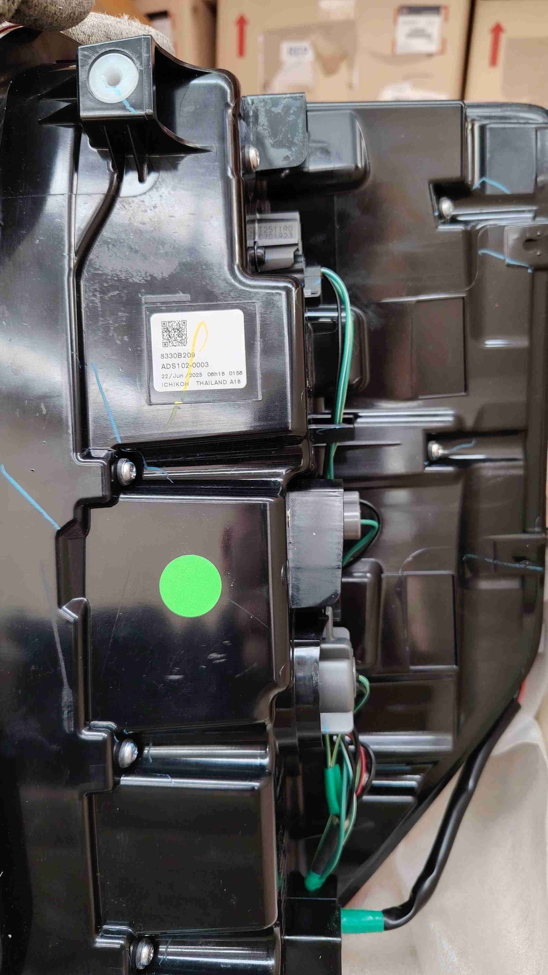 Luz trasera izquierda para mitsubishi l200 - 4